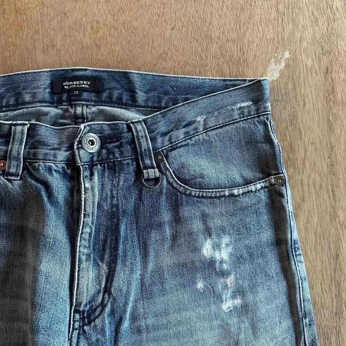 Black Label BURBERRY BLACK LABEL JEANS DISTRESSED DENIM RIPPED PANTS W31 Size US 31 - 5 Thumbnail