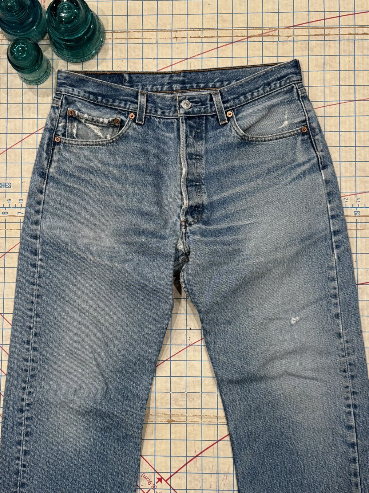 Levi's Vintage Levi’s 501 Jeans Mens Size 34x30 Nice Fade and Wear Size US 34 / EU 50 - 4 Thumbnail