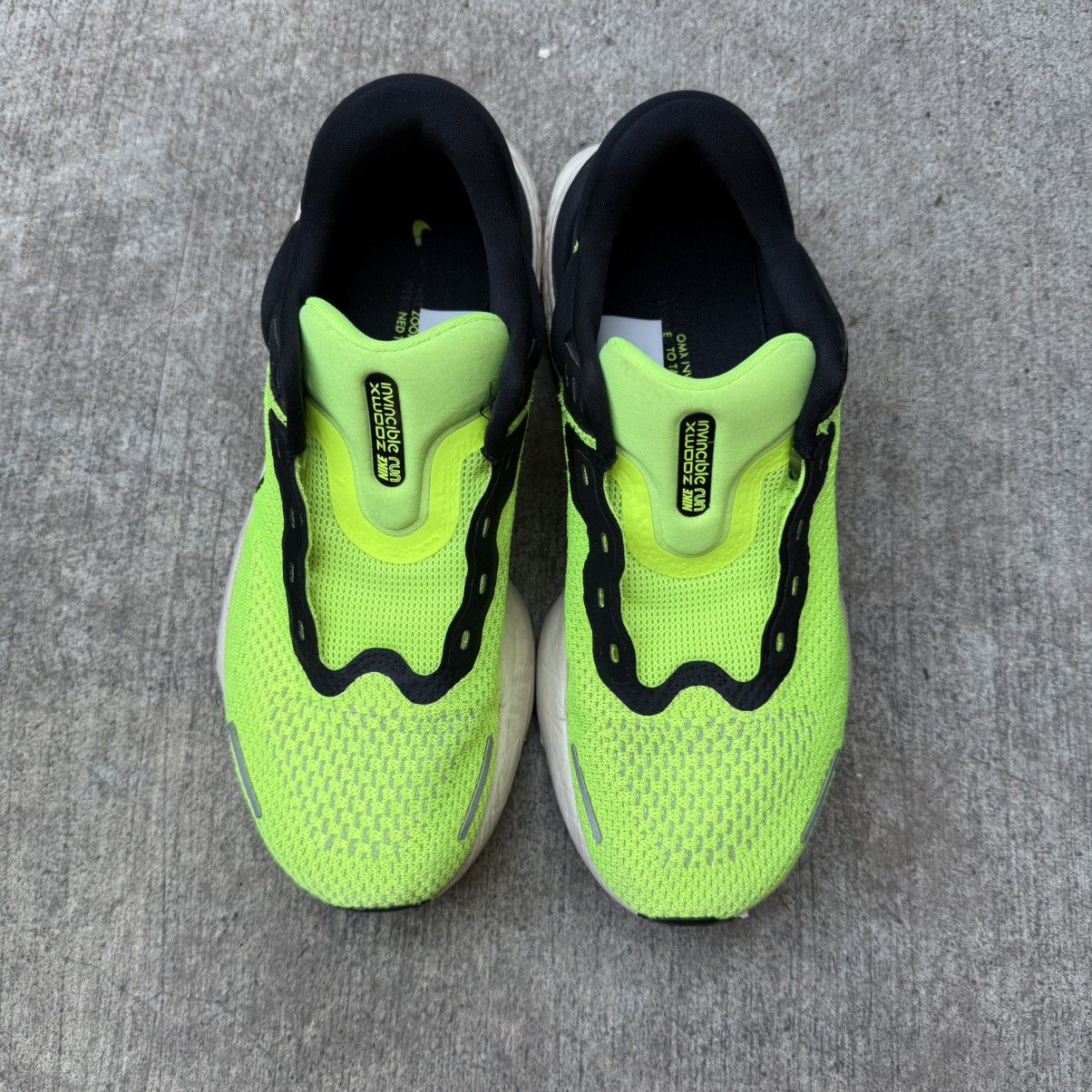 Nike Nike ZoomX Invincible Run Volt 9.5 Size US 9.5 / EU 42-43 - 4 Thumbnail