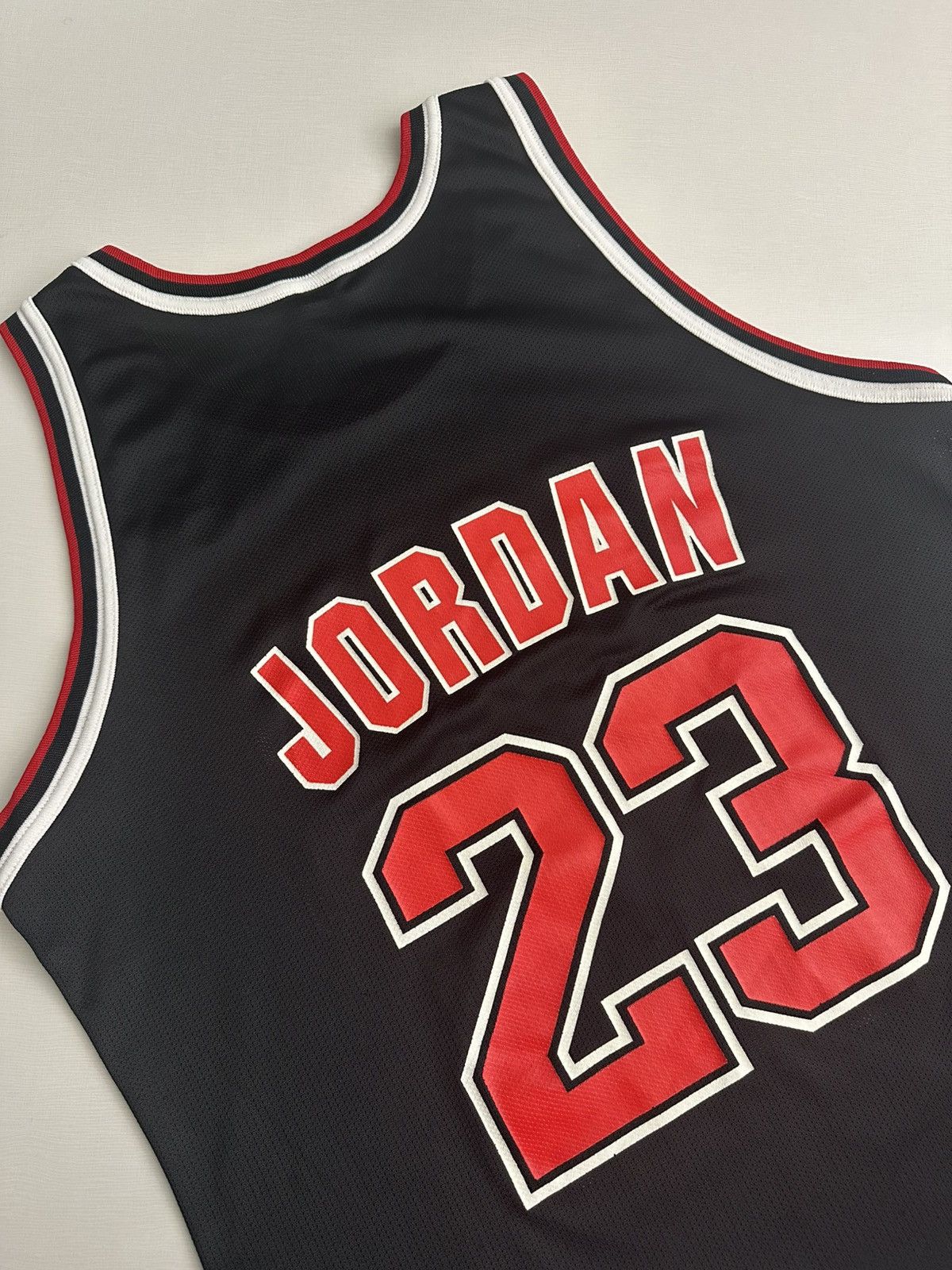 Champion × NBA × Vintage VINTAGE 90S CHICAGO BULLS CHAMPION JERSEY MICHAEL JORDAN 44 Size US L / EU 52-54 / 3 - 5 Thumbnail