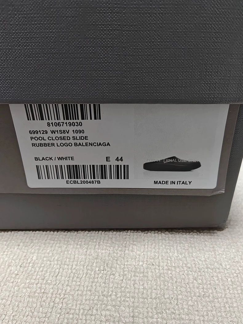 Balenciaga Balenciaga Slippers with pool rubber toecap and Balenciaga Balenciaga Slippers with pool rubber toecap and
