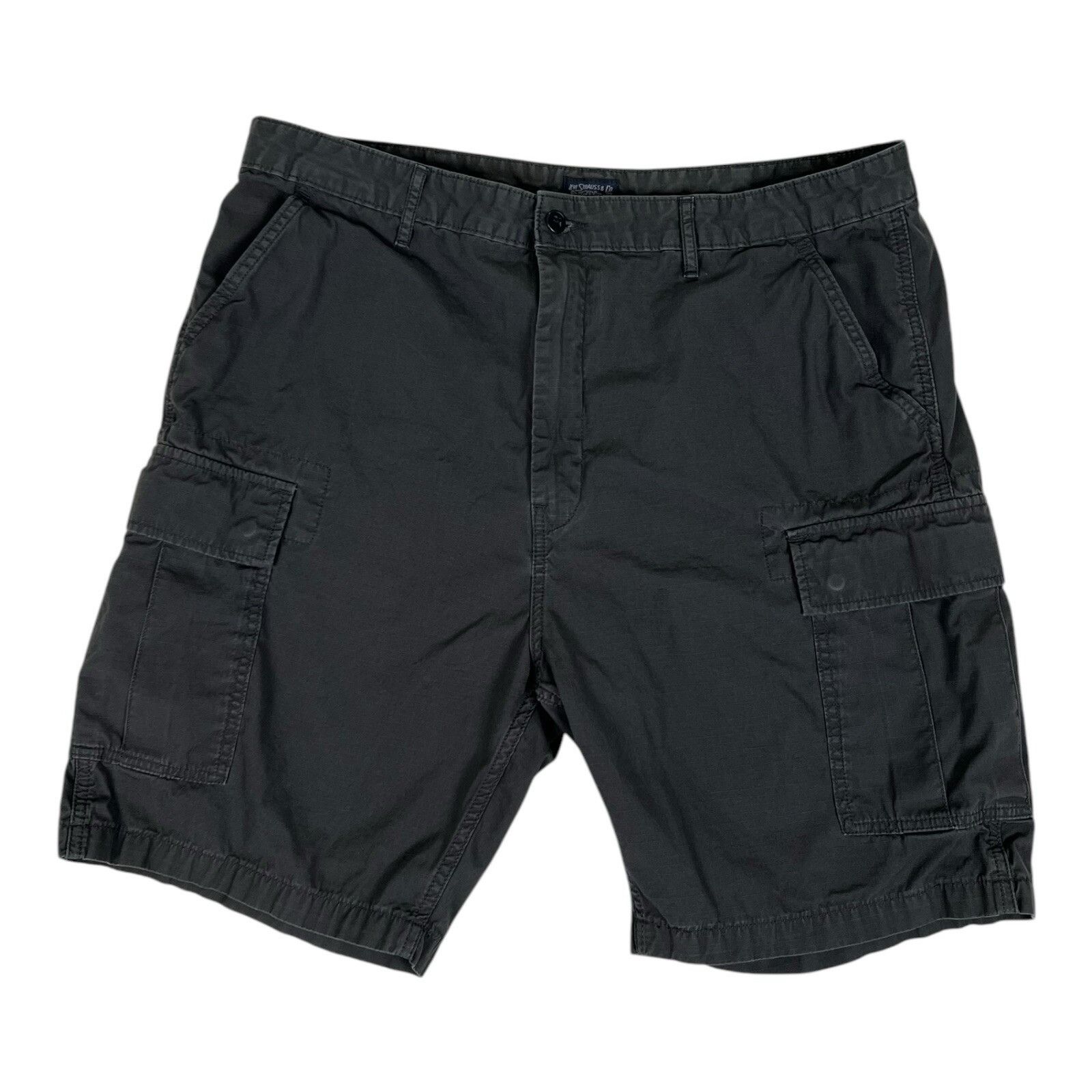 Levi's Levi’s Gray Cargo Shorts Size 40 Ripstop Y2K Baggy Size US 40 / EU 56 - 1 Thumbnail