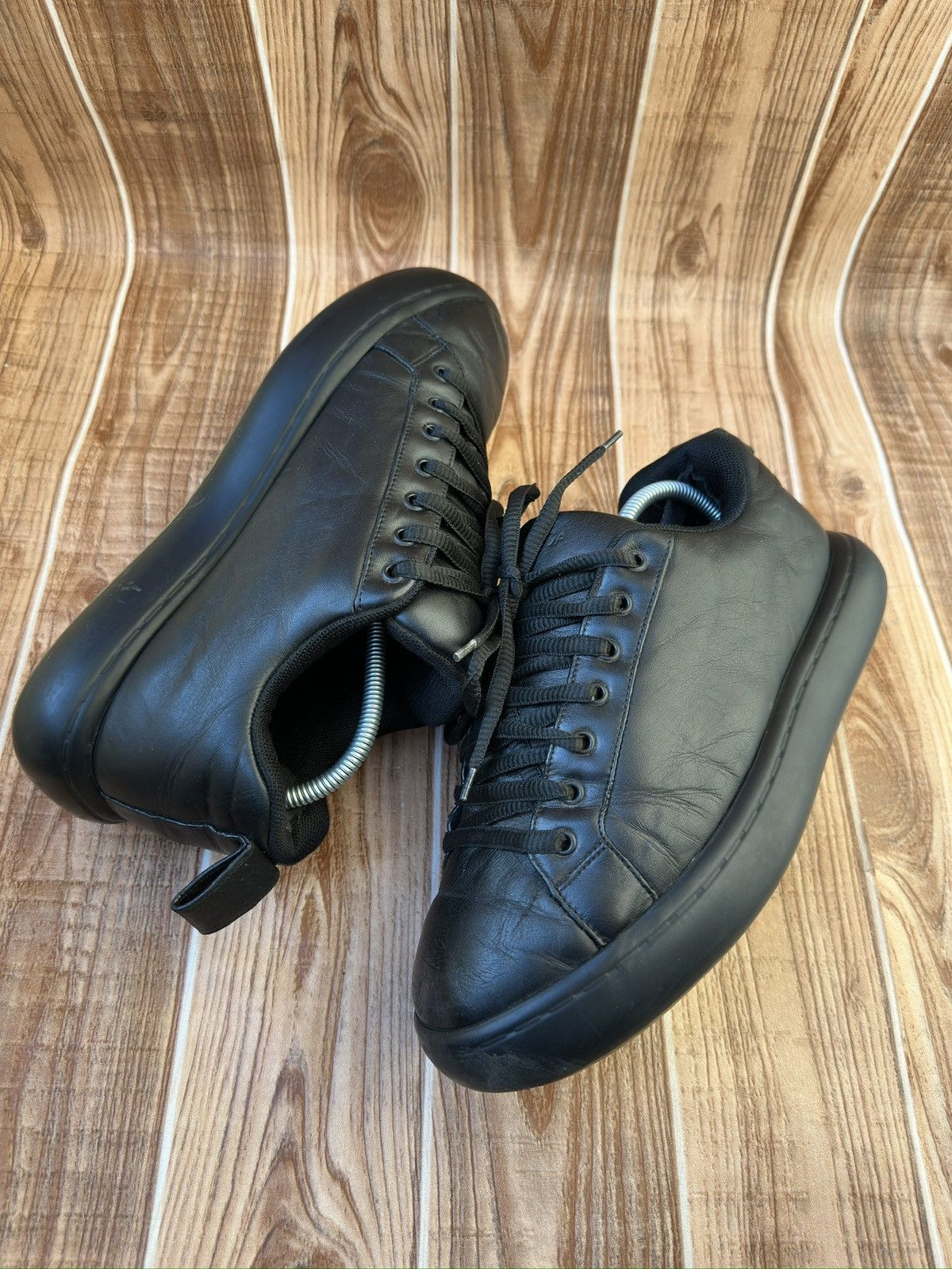 Bottega Veneta Bottega Veneta Pillow Sneaker Black Natural Rubber lowtops Size US 11 / EU 44 - 15 Thumbnail