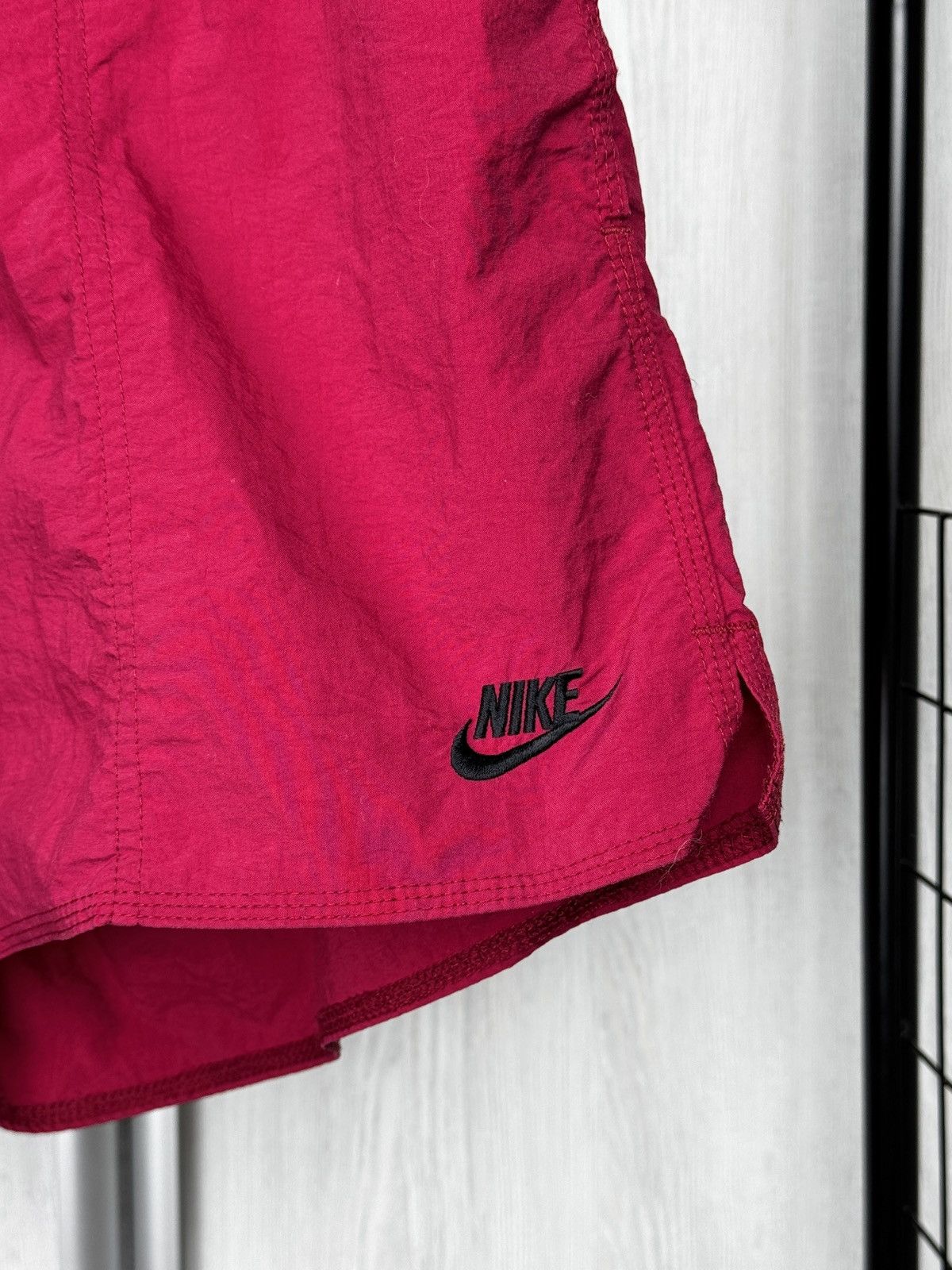 Nike Nike vintage red small embroidered logo swim sport shorts XL Size US 36 / EU 52 - 3 Thumbnail