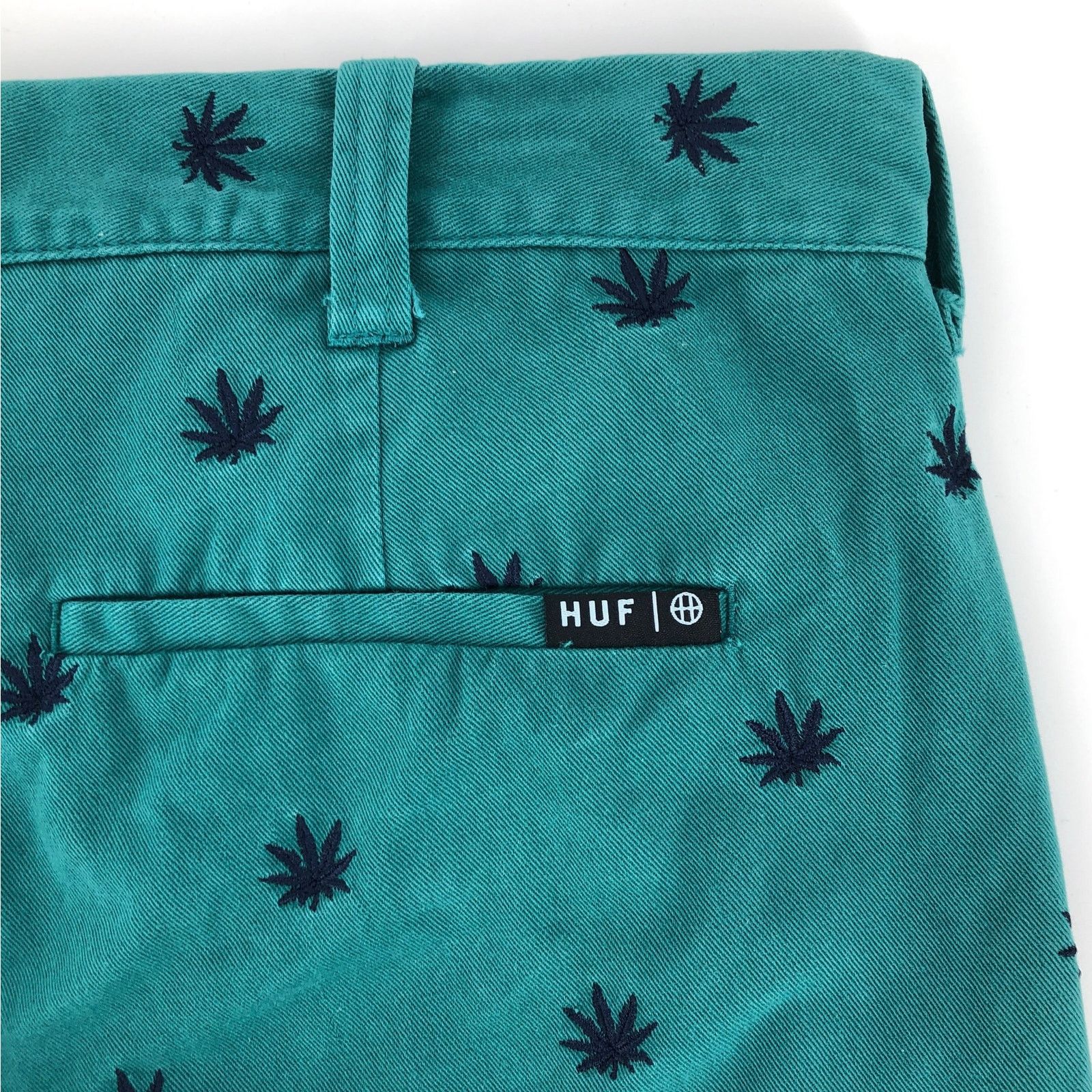 Huf Huf embroidered Leaf Chino Walk Short Size US 32 / EU 48 - 7 Thumbnail