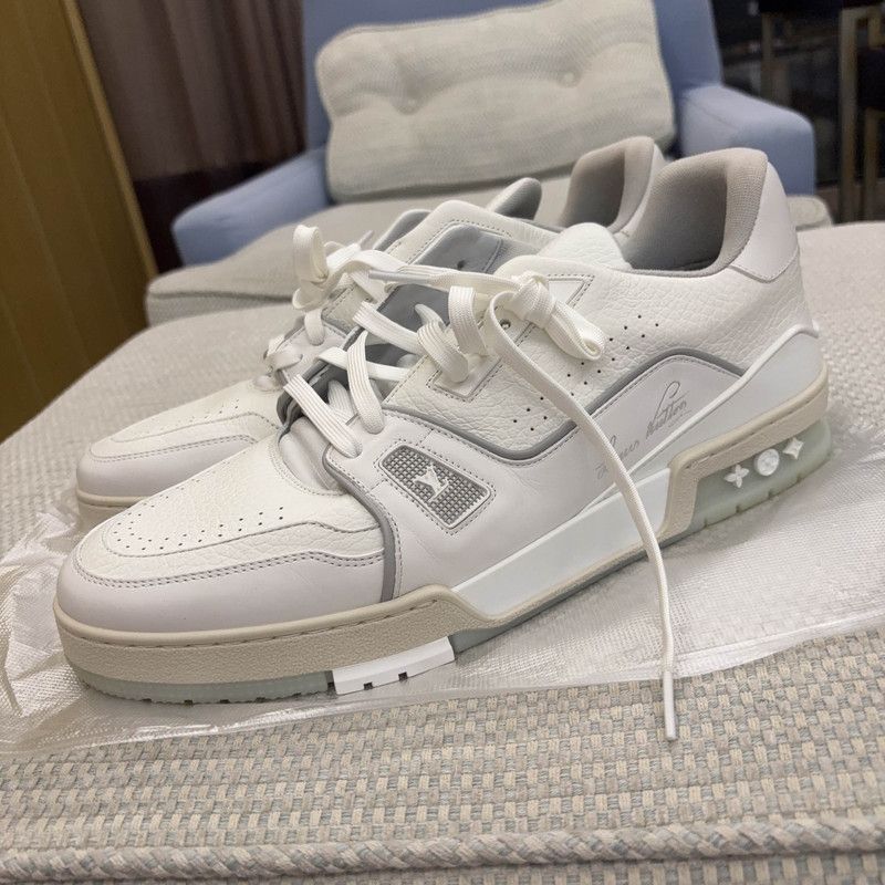 Louis Vuitton Louis Vuitton Trainer Low Top Fashion Sneakers 0079 Size US 10.5 / EU 43-44 - 1 Thumbnail
