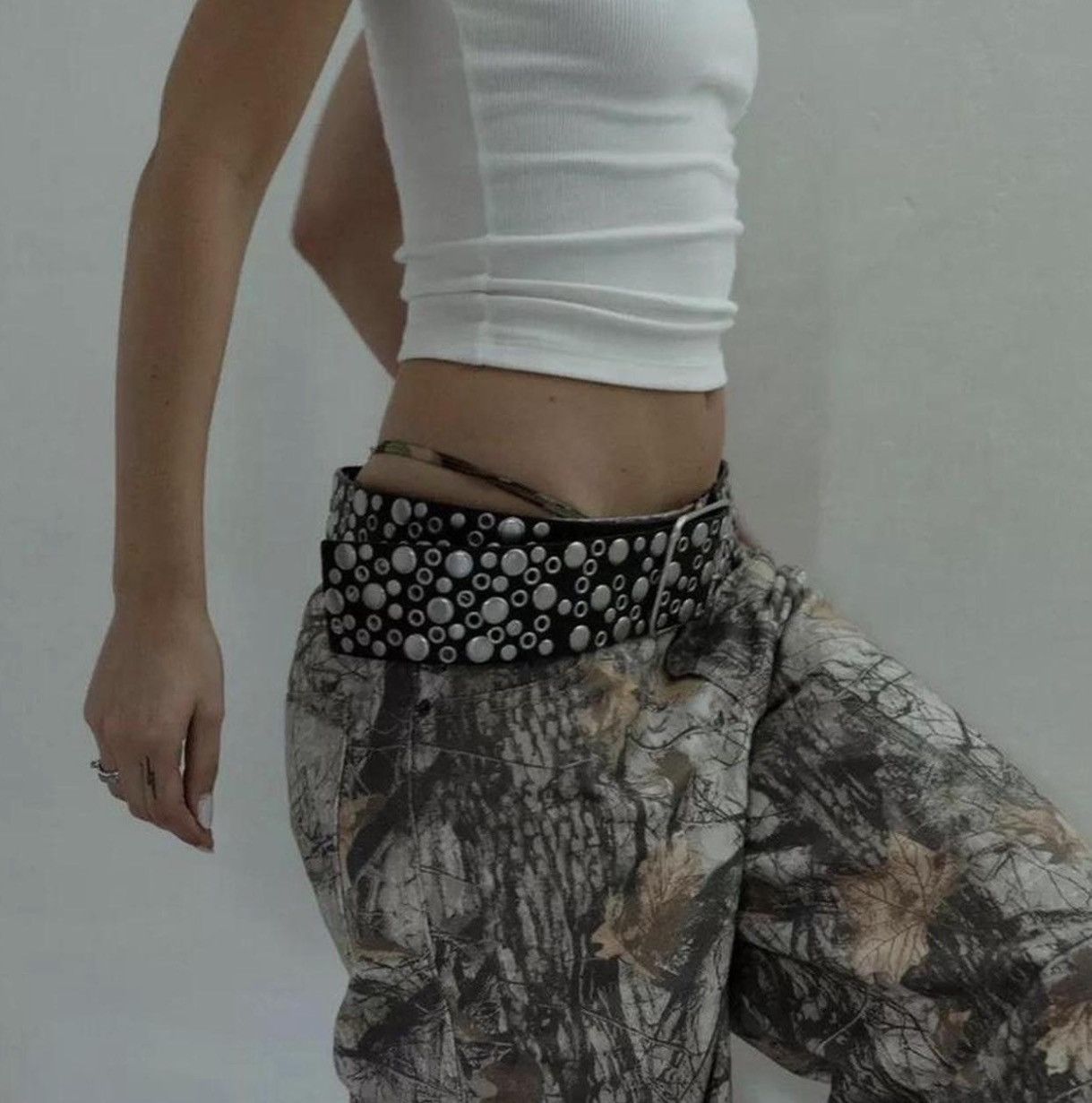Bershka BERSHKA VIRAL TREE CAMO WIDE LEG PANTS (belt not included) Size 24" / US 00 / IT 34 - 3 Thumbnail