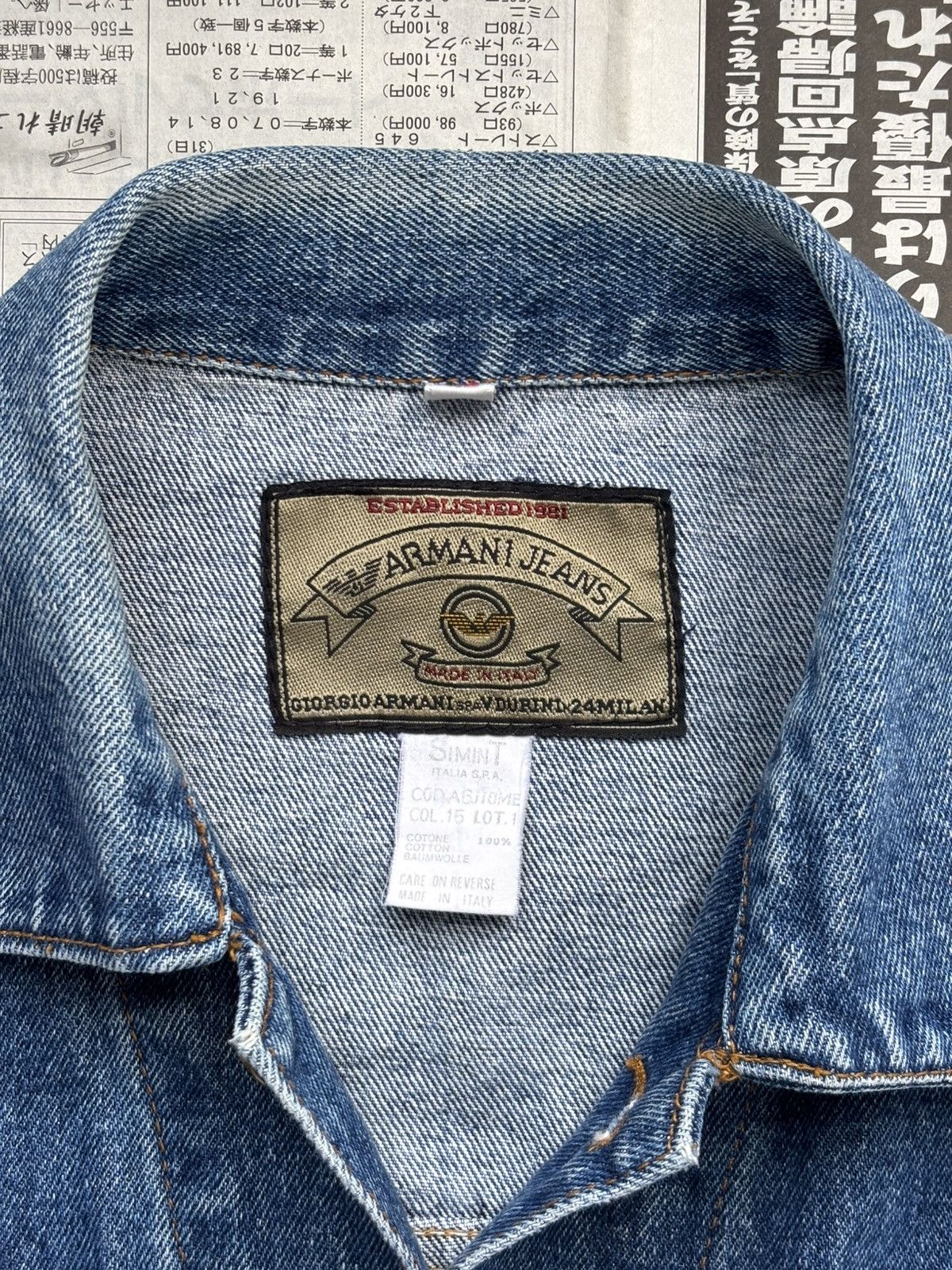 Armani 90’s Armani Jeans Cropped Denim Jacket Size US L / EU 52-54 / 3 - 5 Thumbnail