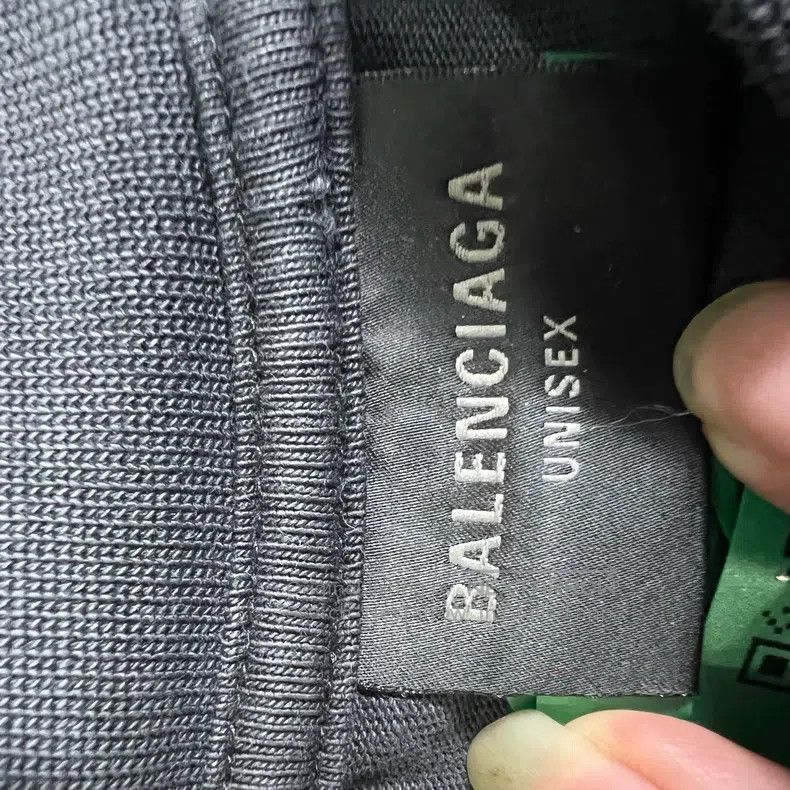 Balenciaga Balenciaga Black Short-Sleeve T-Shirt Size US S / EU 44-46 / 1 - 4 Thumbnail
