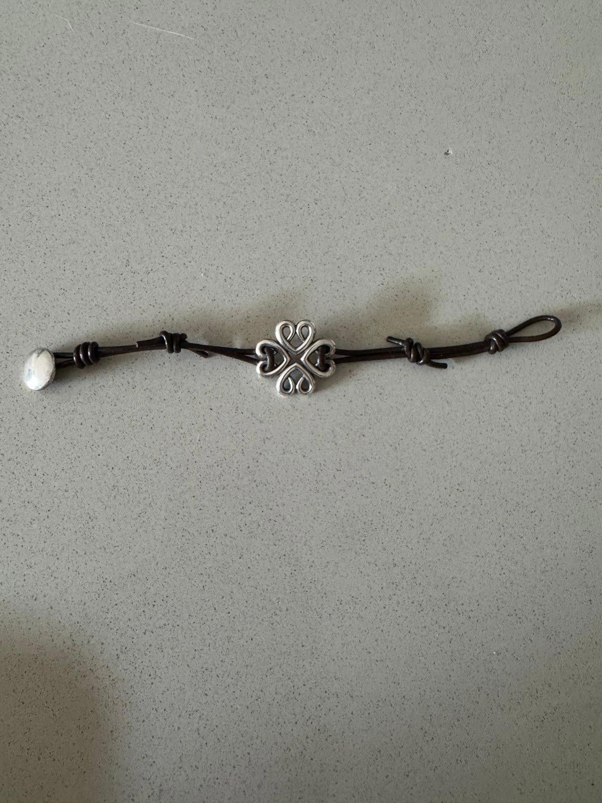 Designer Retired James Avery heart clover leather bracelet Size ONE SIZE - 2 Thumbnail