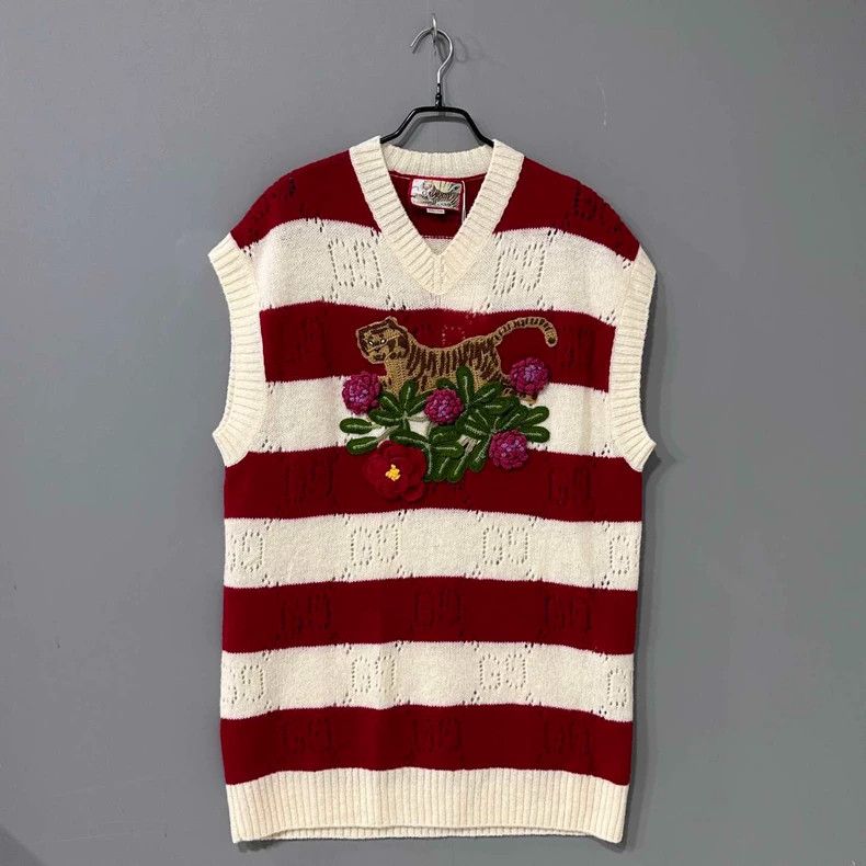 Gucci Gucci Tiger embroidery full-print vest 2502-Nextarrow Size US S / EU 44-46 / 1 - 1 Thumbnail