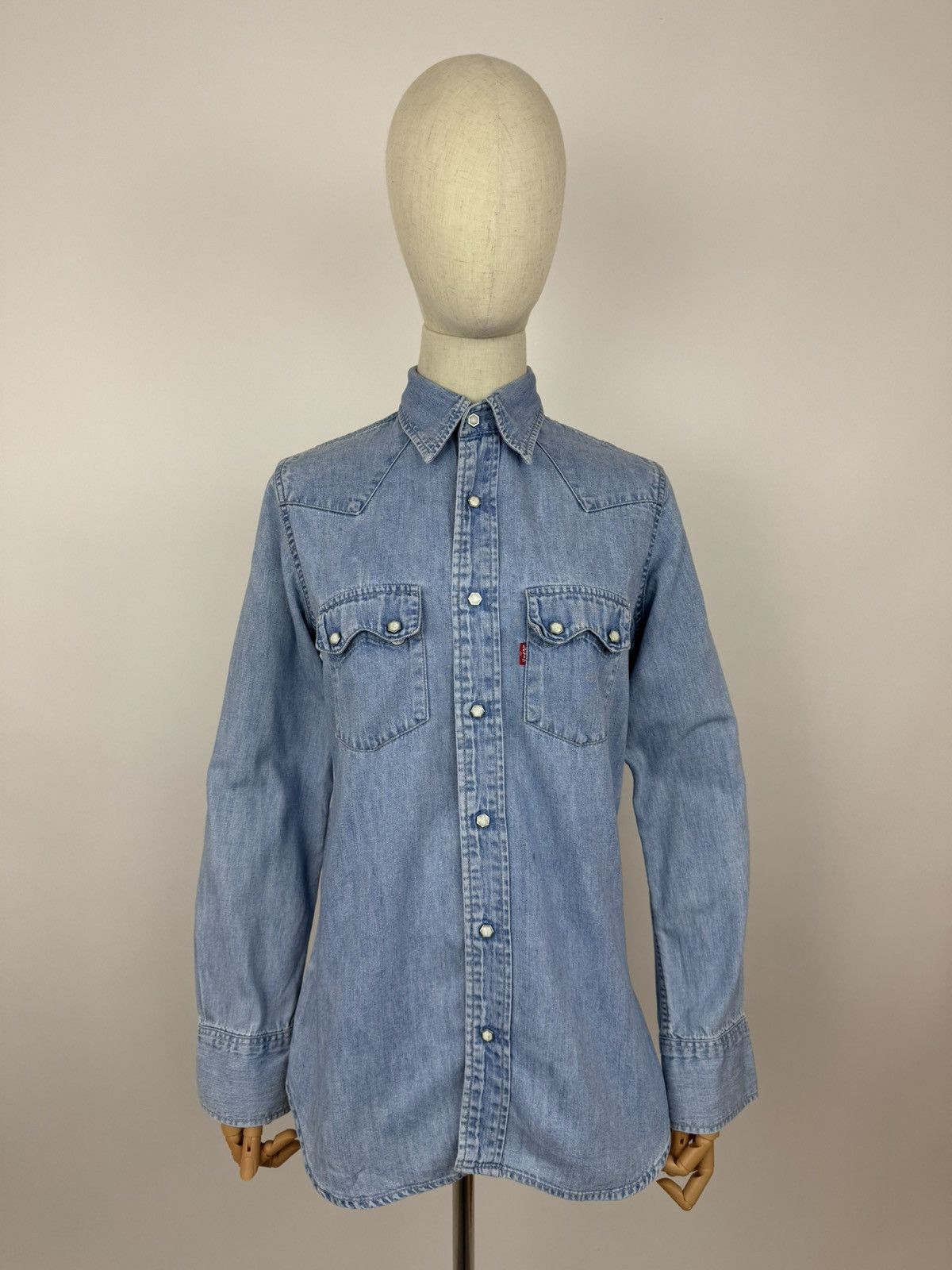 Levi's Levis Denim Shirt Western Vintage Button Up Womens Size S Size S / US 4 / IT 40 - 1 Thumbnail