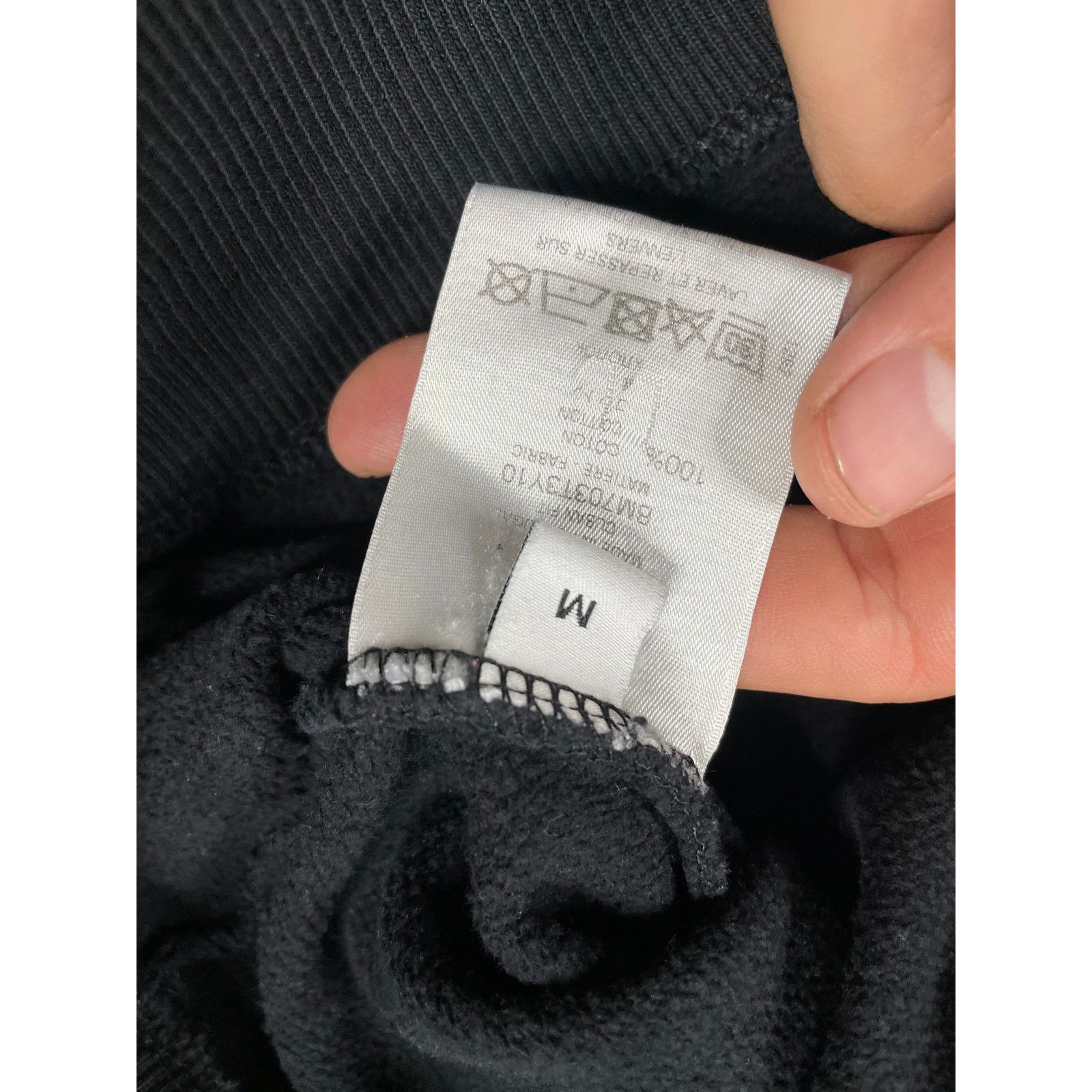 Givenchy Givenchy Crewneck Black Medium Used Size US M / EU 48-50 / 2 - 3 Thumbnail