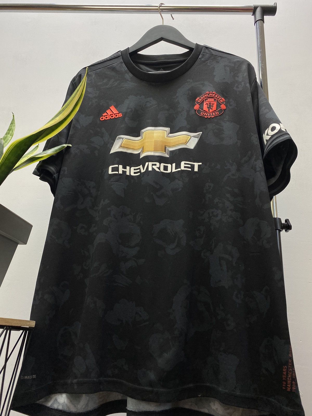 Adidas MANCHESTER UNITED ADIDAS 2019/2020 THIRD JERSEY Roses Size US XXL / EU 58 / 5 - 5 Thumbnail