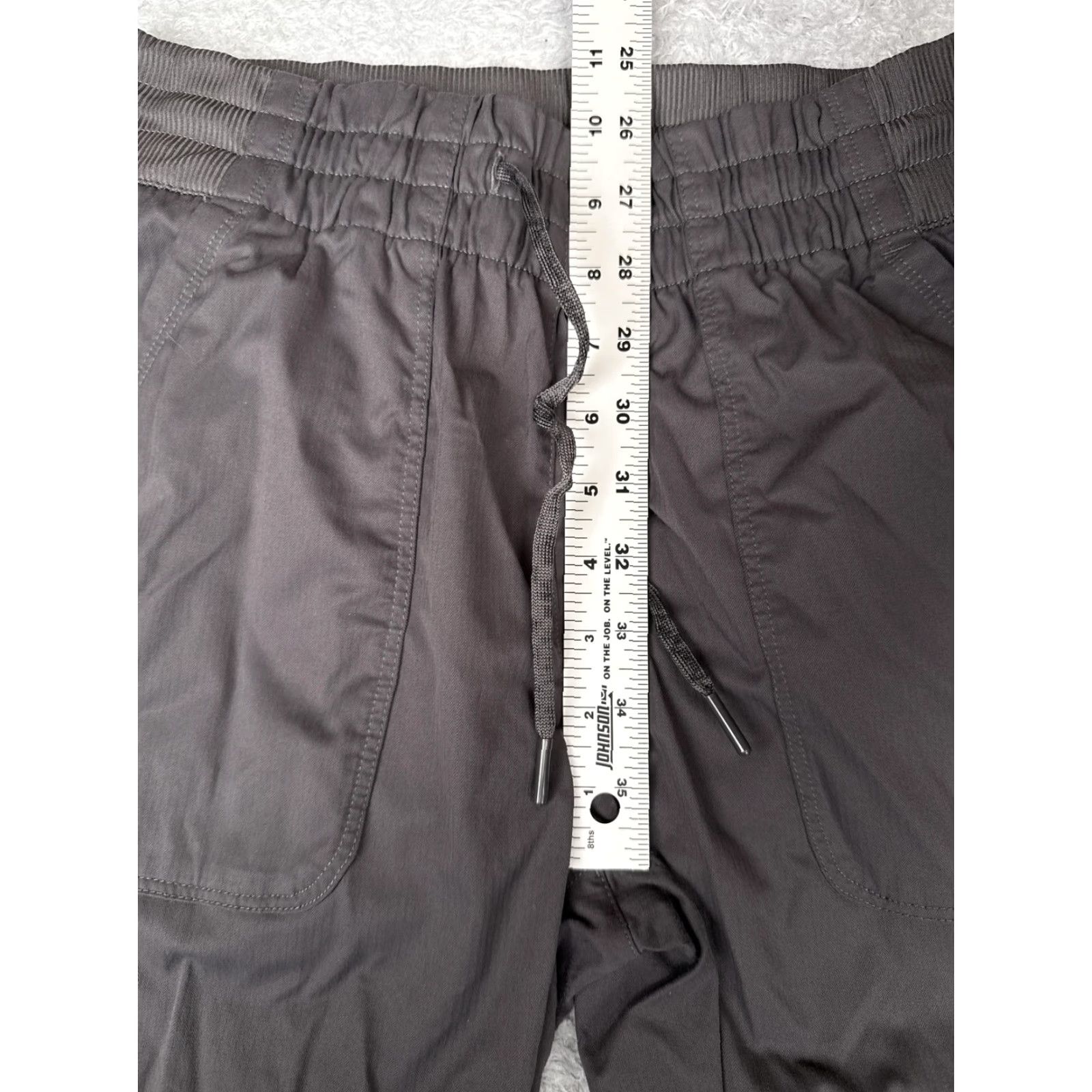 The North Face The North Face Jogger Pants Women Gray Elastic Waist Pockets 30 Inseam 25 Casual Slim Tapered Front Flat Legged Knit Polyester Sport Lounge Size 30" / US 8 / IT 44 - 7 Thumbnail