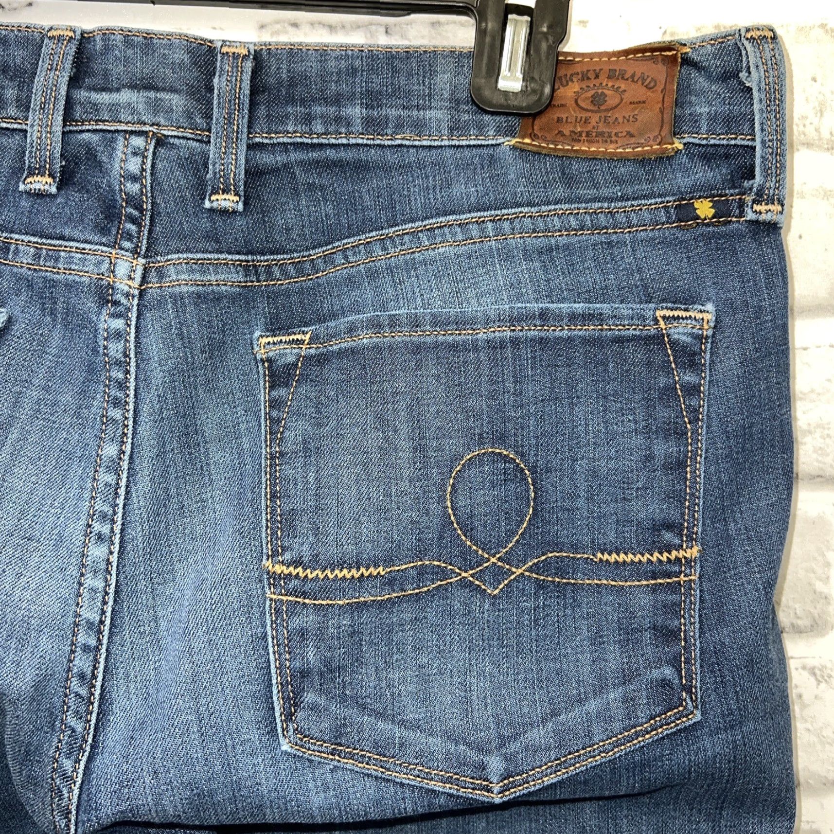 Lucky Brand Lucky Brand Sofia Straight Blue Jeans Womens 14/32 Regular Size Blue Jeans Womens Size 36" / US 14 / IT 50 - 3 Thumbnail