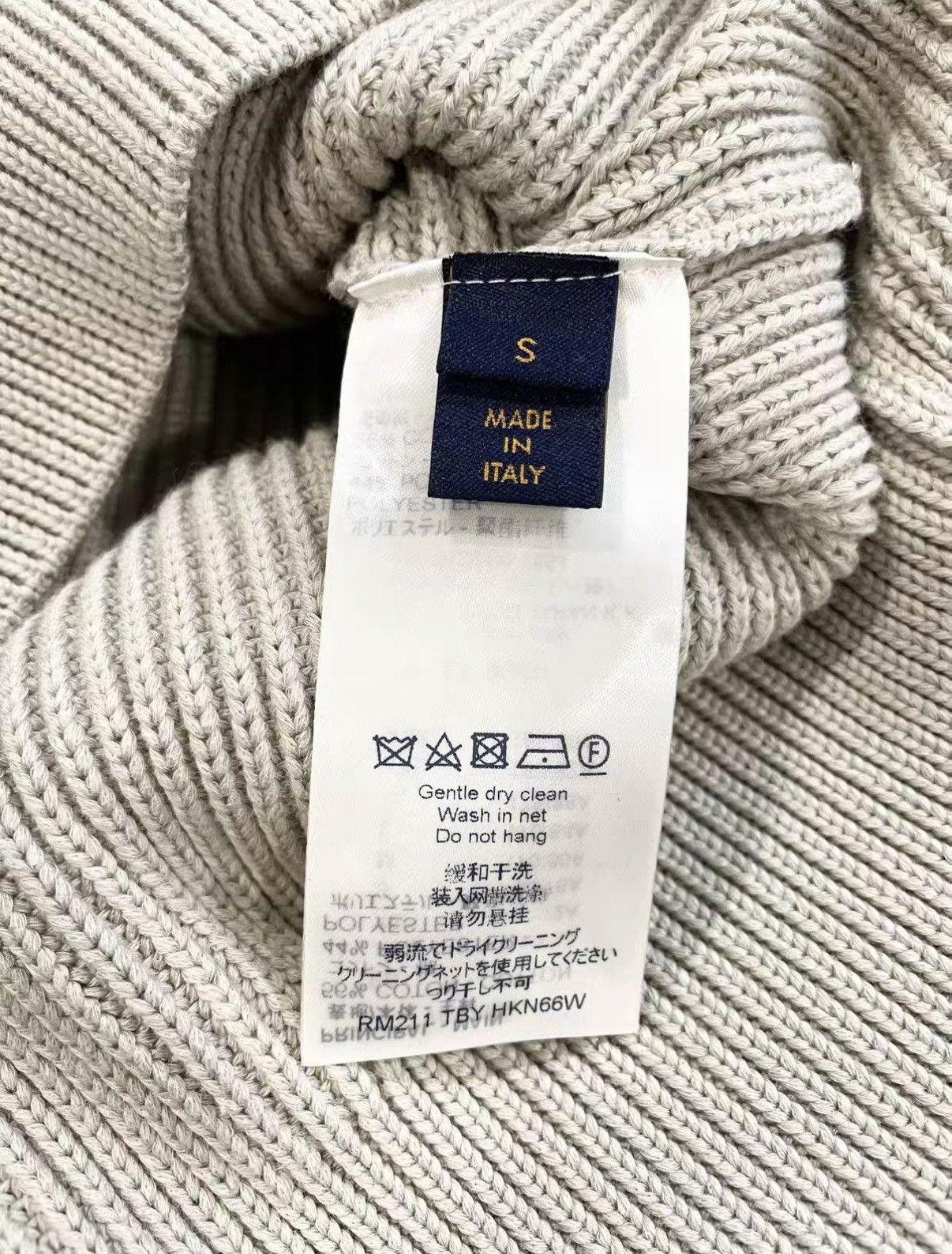 Louis Vuitton Louis Vuitton Bear Pattern Round Neck Knit Sweater J33 Size XS / US 0-2 / IT 36-38 - 5 Thumbnail