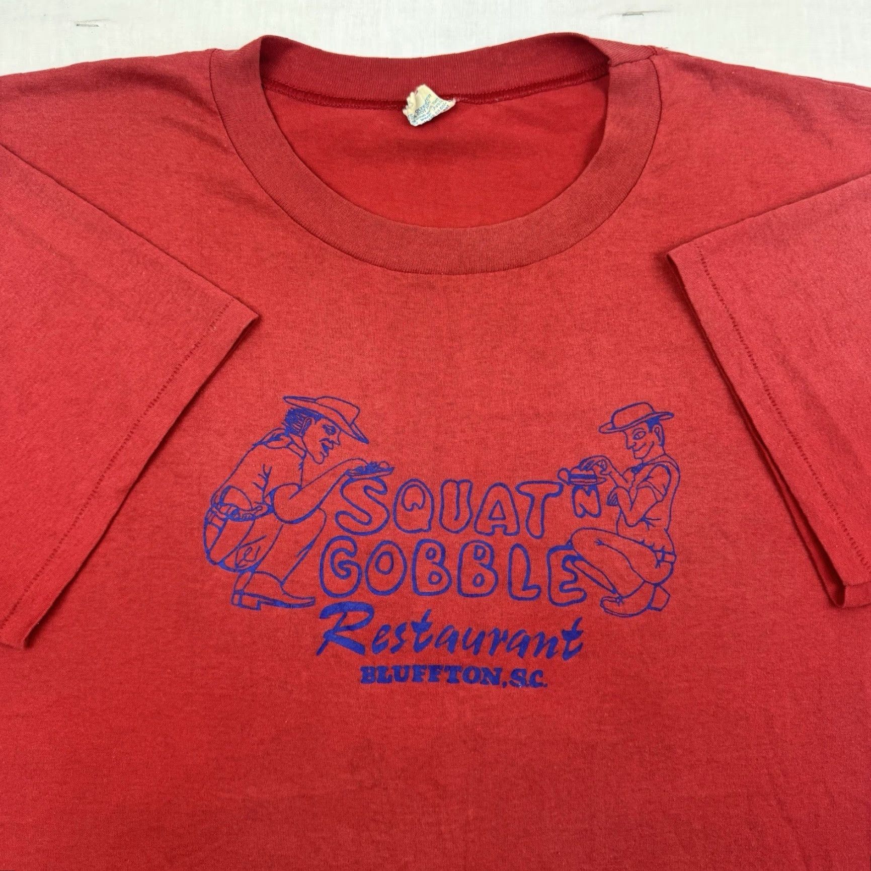 Vintage VINTAGE Cal Cru T-Shirt Adult 2XL Red USA 80s 90s Shirt Short Sleeve Crew Neck Cotton Polyester Obscure Squat Gobble Restaurant Men Size US XXL / EU 58 / 5 - 2 Thumbnail