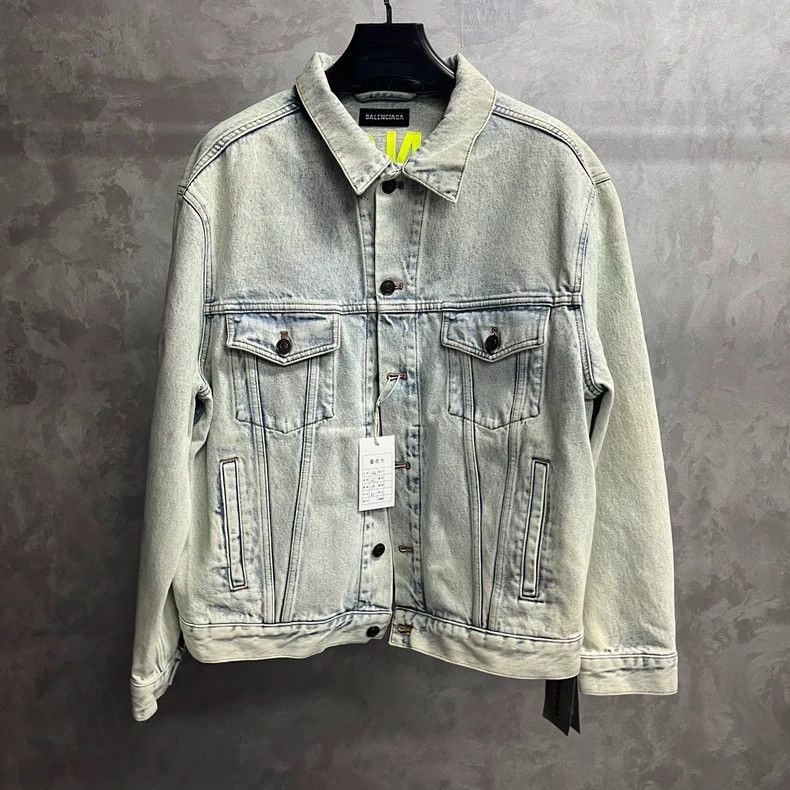 Balenciaga Balenciaga Embroidered Logo Denim Jacket Size US L / EU 52-54 / 3 - 1 Thumbnail