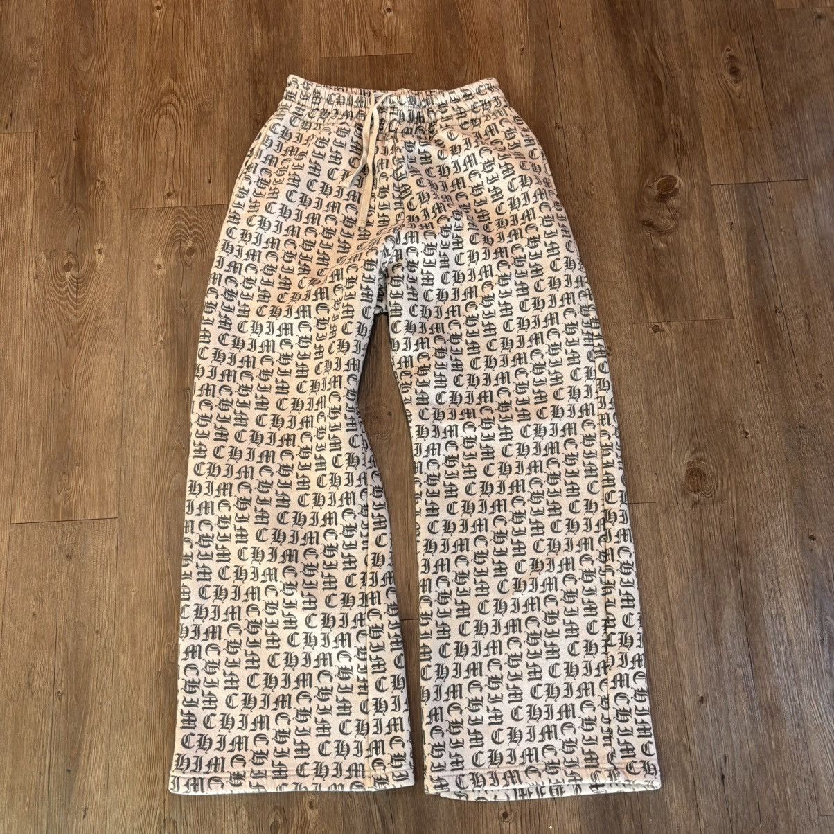 HMDD HMDD Old English Grey Sweatpants Size US 34 / EU 50 - 1 Thumbnail