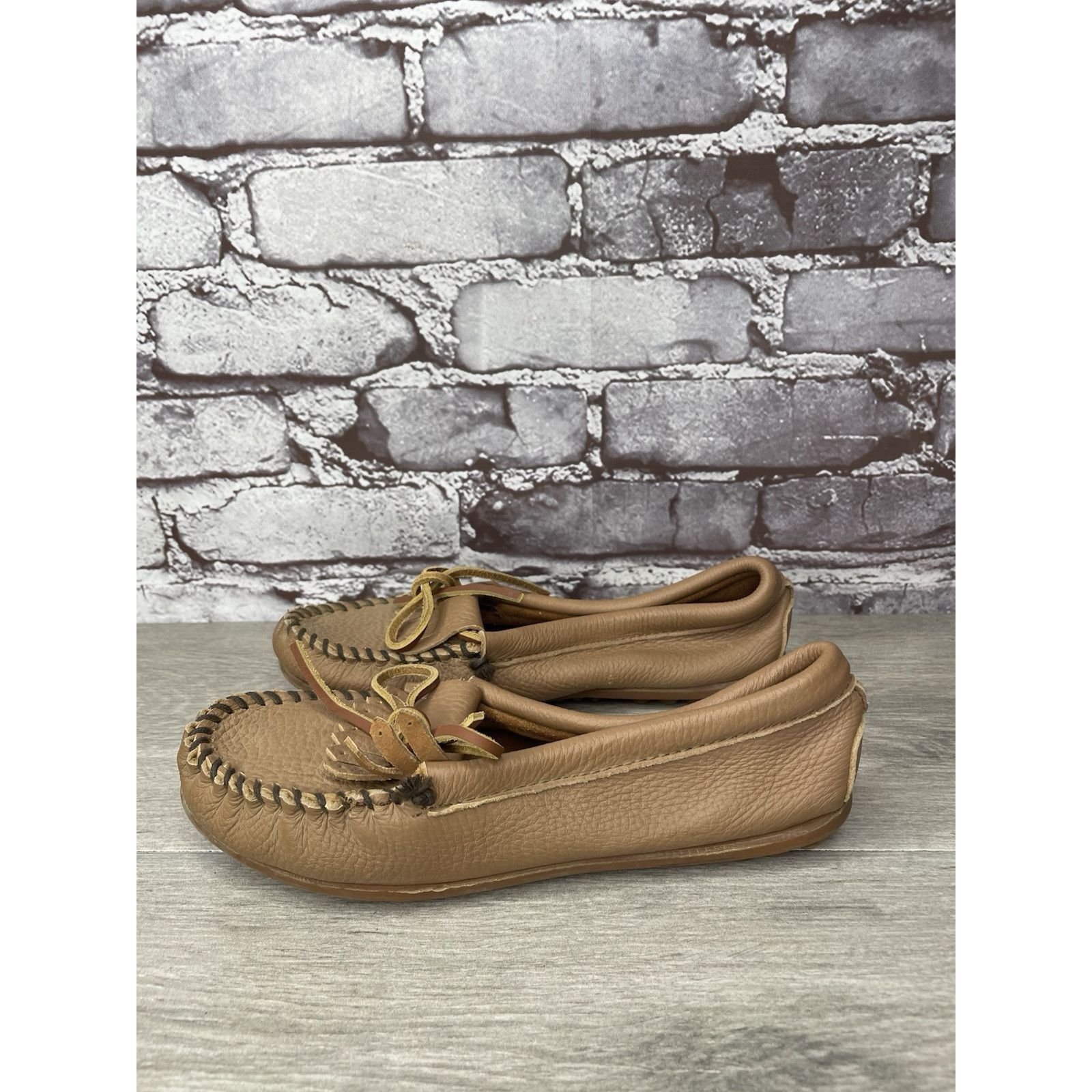 Minnetonka Minnetonka Moccasins Brown Leather Driving Moccasin Loafers Size US 6 / IT 36 - 11 Thumbnail