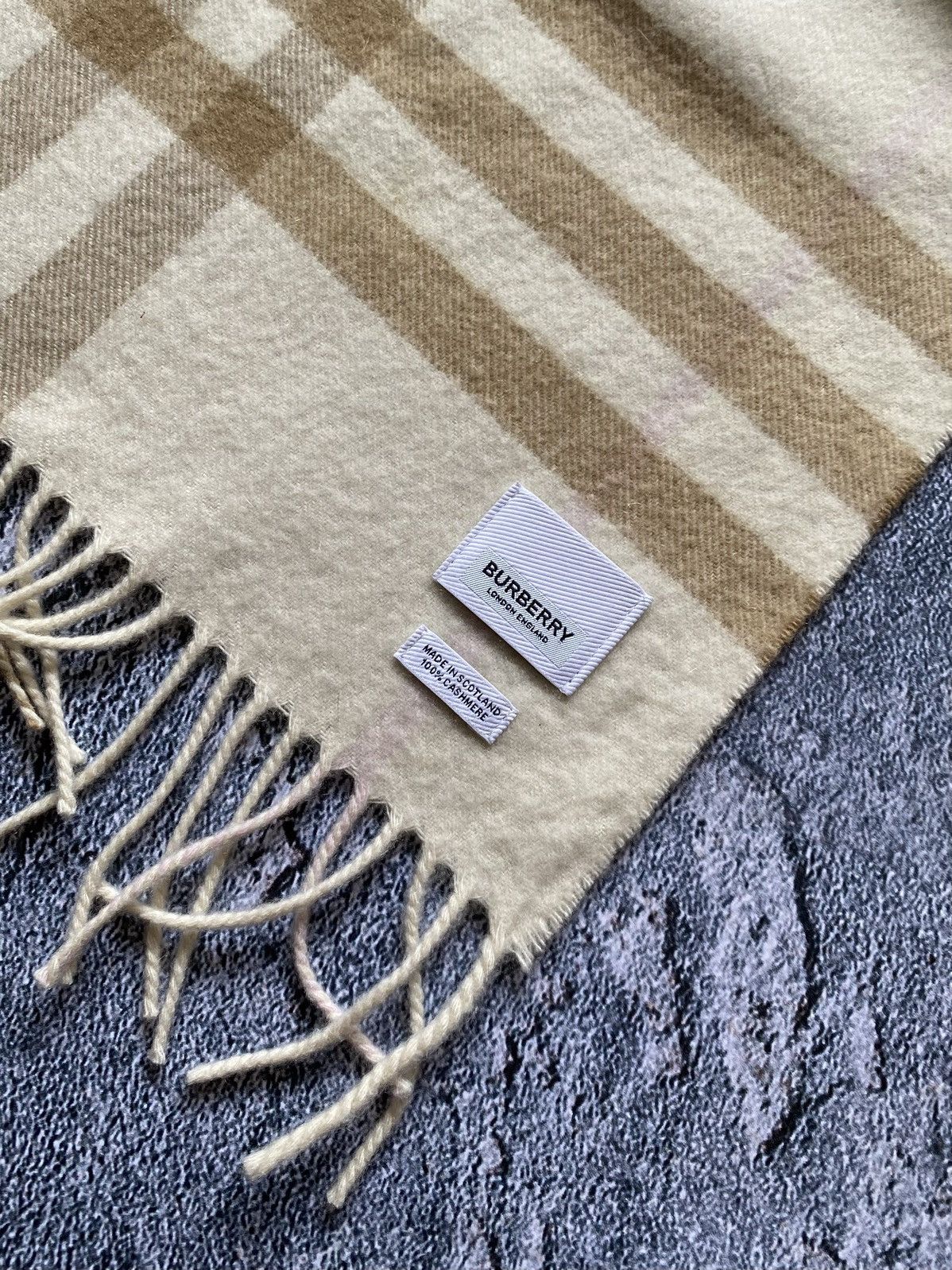 Burberry Burberry London England Wool Novachek Scarf Size ONE SIZE - 6 Thumbnail