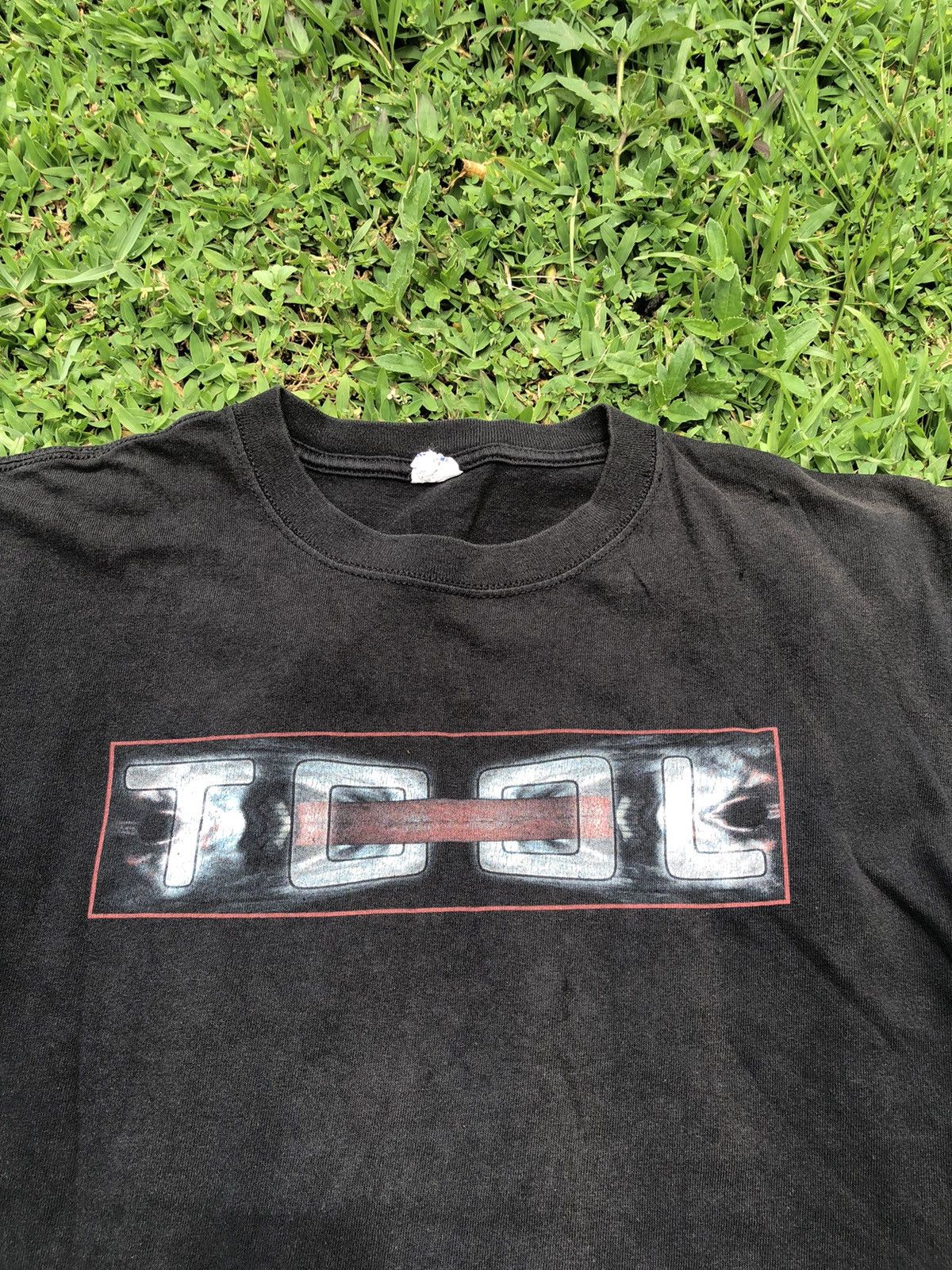 Band Tees Vintage Y2K Sunfaded Tool Los Angeles Tour Tshirt Size US L / EU 52-54 / 3 - 11 Thumbnail