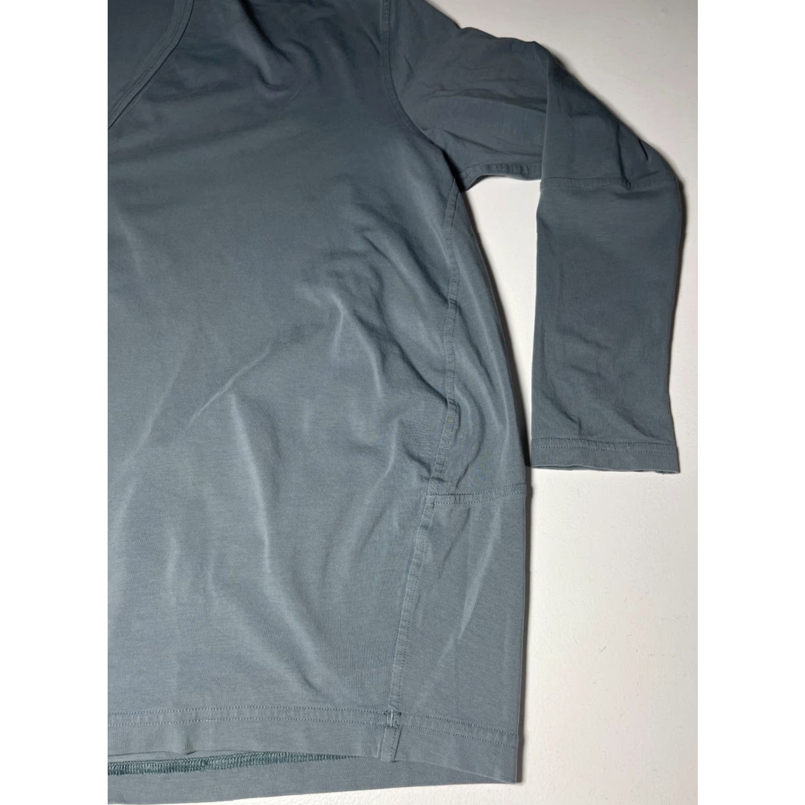 Lululemon Lululemon Women's Back In Action V-Neck Long-Sleeve Shirt L Gray Pima Cotton Blend W3HTWS - City Athleisure Casual T-Shirt Mens Women Girls etc Size L / US 10 / IT 46 - 7 Thumbnail