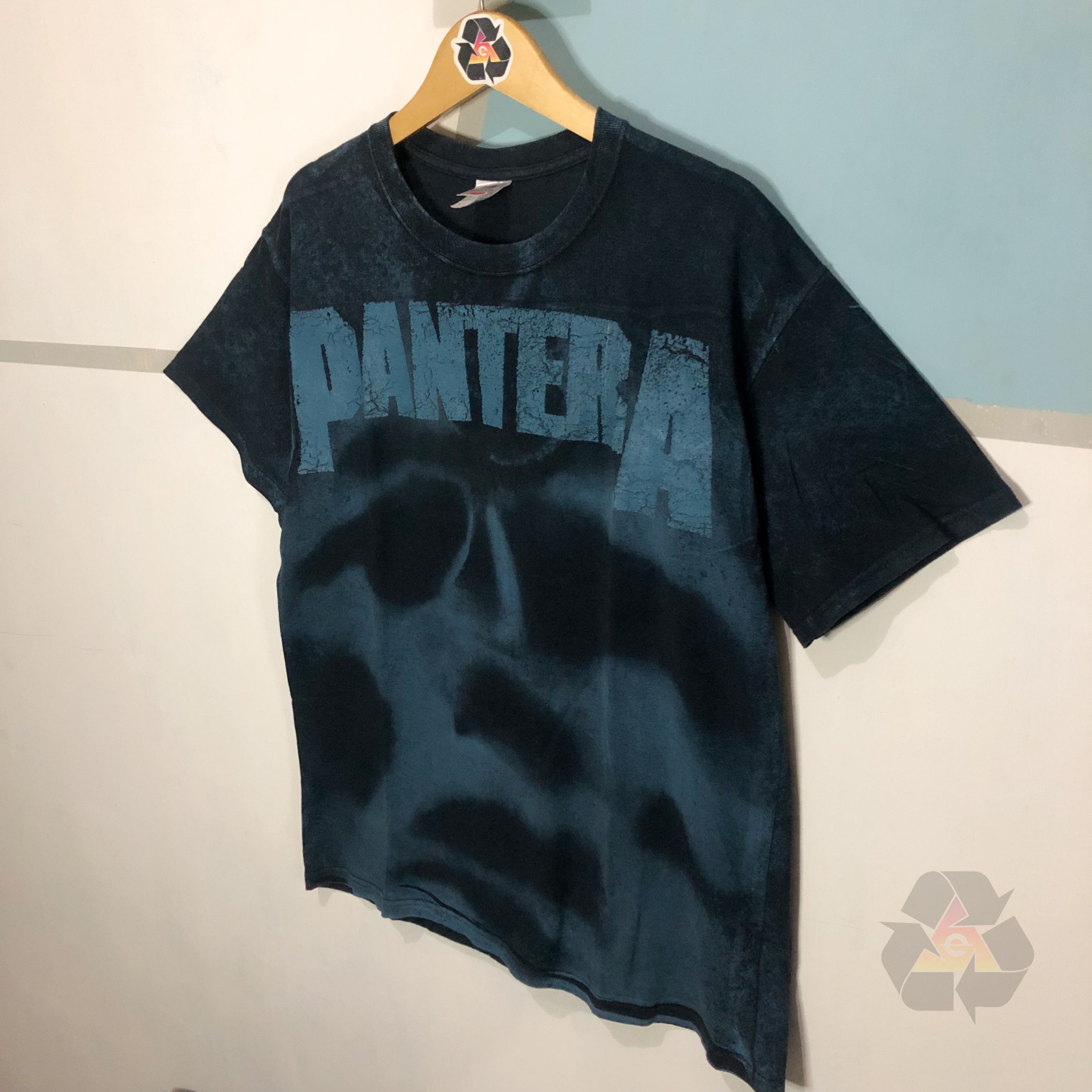Band Tees Vintage AOP Pantera Album Far Beyond Driven 2012 T-Shirt Size US L / EU 52-54 / 3 - 3 Thumbnail