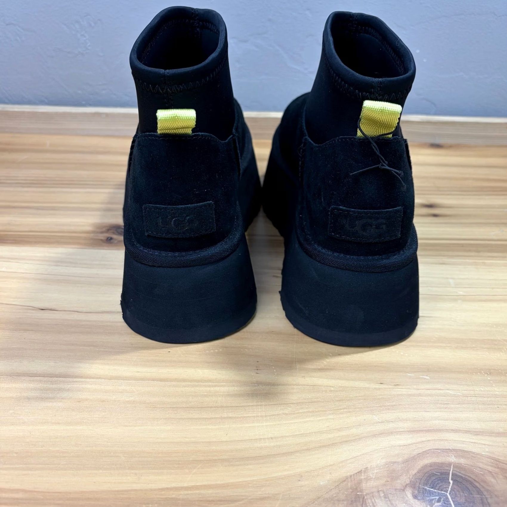 Ugg UGG Classic Ultra Mini Platform Boots Black Suede Neoprene Ankle Wool Lined 2in Platform Womens 7 US 38 UK 5 Size US 8 / IT 38 - 4 Thumbnail