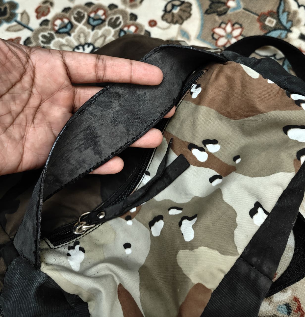 Maison Margiela Worn Maison Margiela Camo worn BAg Size ONE SIZE - 9 Thumbnail