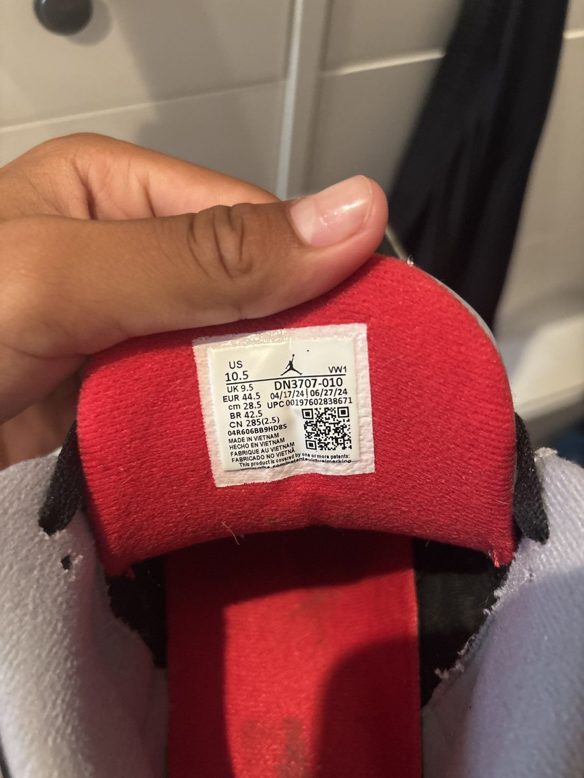 Jordan Brand Jordan 3 black cements Size US 10.5 / EU 43-44 - 4 Thumbnail