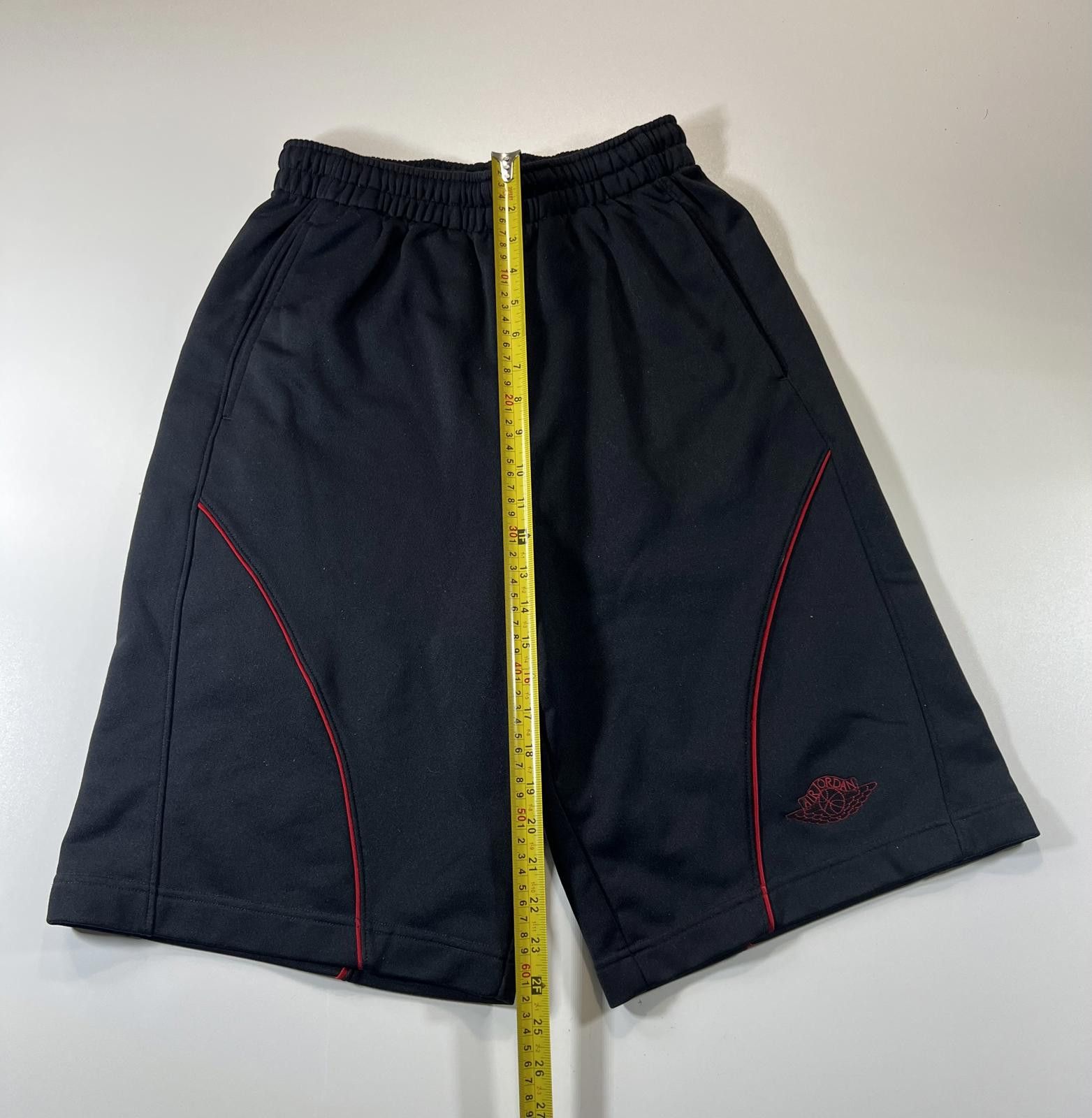 Jordan Brand Jordan Black Athletic Shorts with Red Piping Detail Size S Size US 30 / EU 46 - 5 Thumbnail