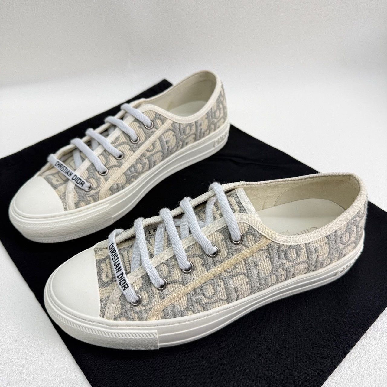 Dior Dior Retro Gray Lowtop Sneakers us_7-5 Women Size US 7.5 / IT 37.5 - 1 Thumbnail