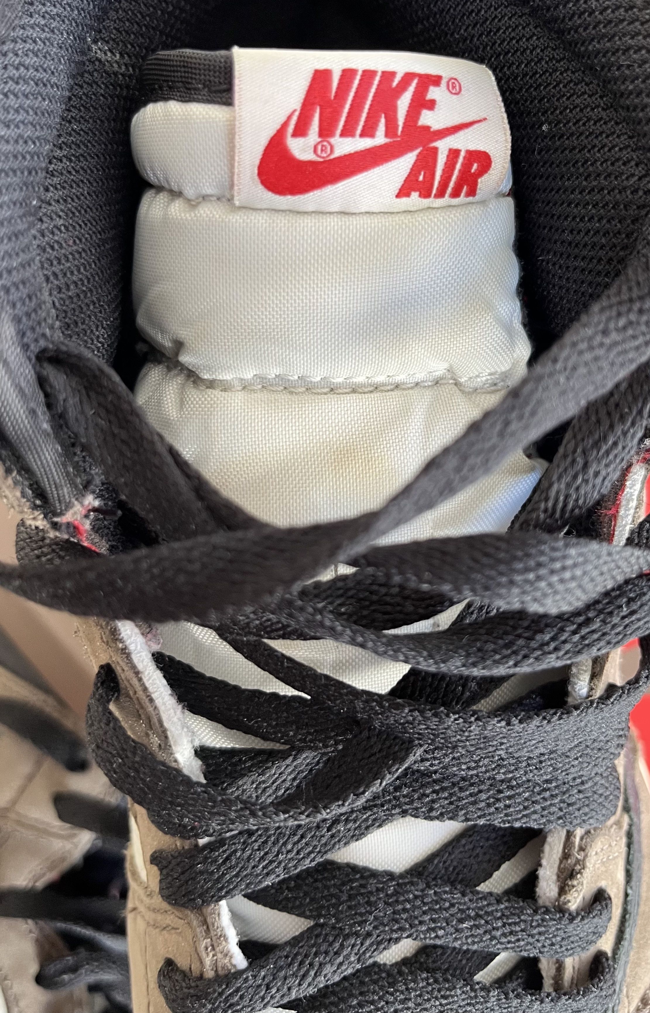 Nike × Travis Scott Travis Scott x Air Jordan 1 Retro High OG 'Mocha' Size US 10 / EU 43 - 5 Thumbnail