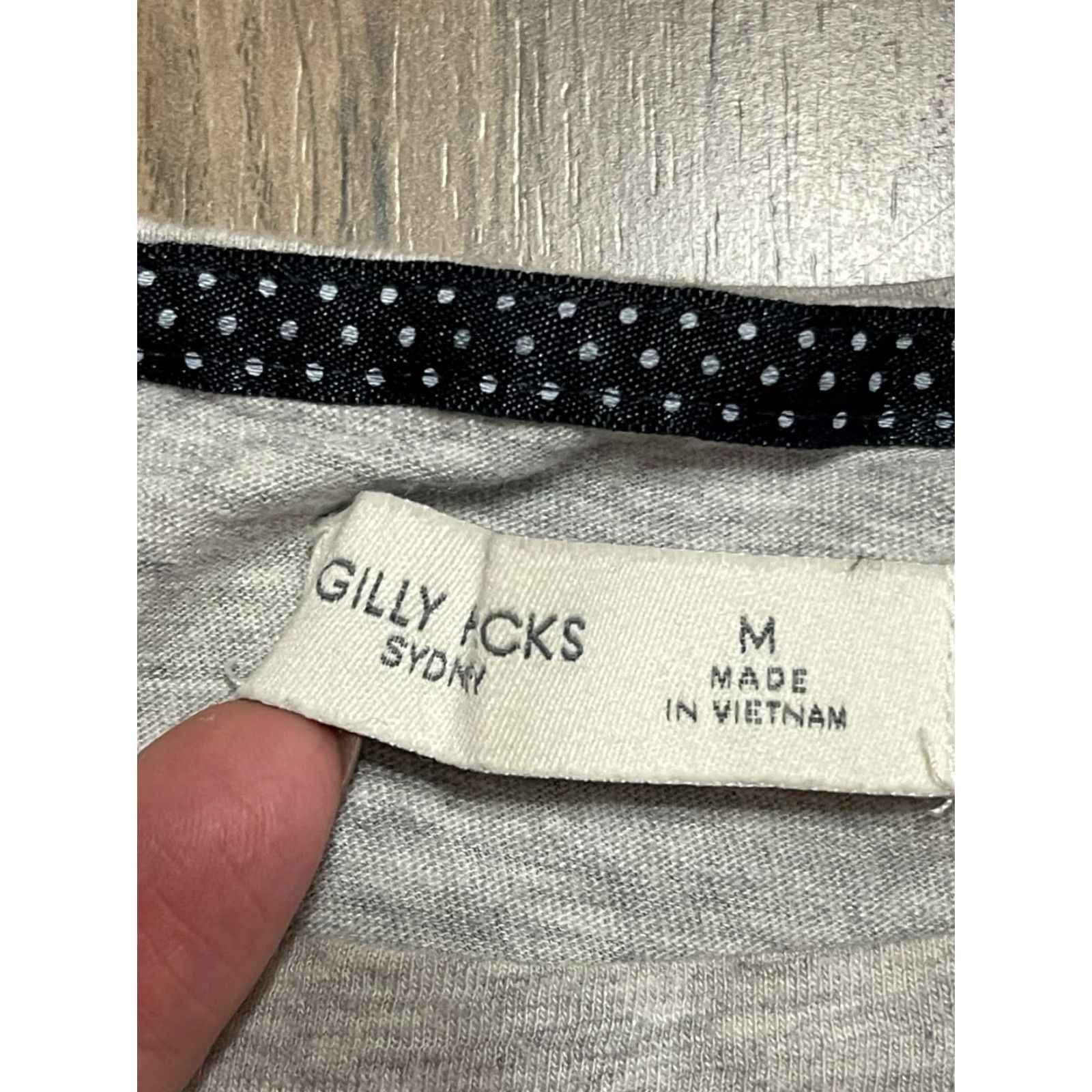 Vintage Gilly Hicks Shirt Womens Size M Gray Property of Coffee Crop Top T-Shirt Short Sleeve Regular Cropped Modern Fall Spring Summer Casual Size M / US 6-8 / IT 42-44 - 7 Thumbnail