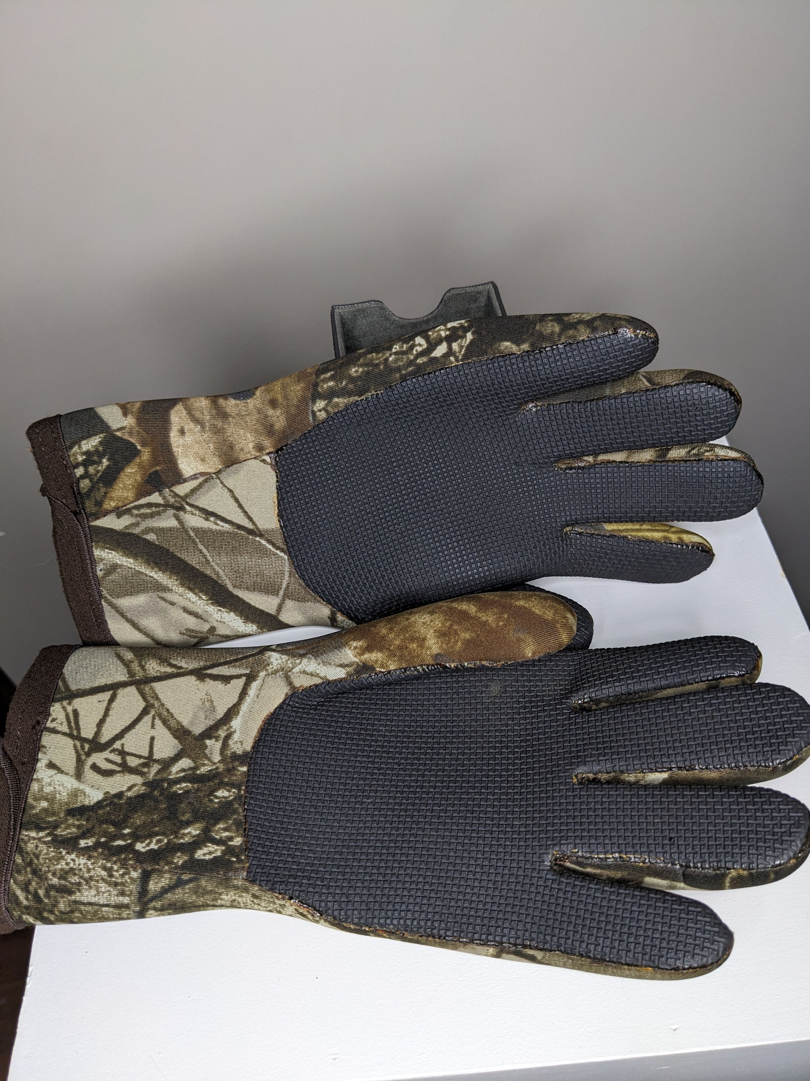 Realtree Gates Realtree Camo Neoprene Hunting Work Gloves Rubber Grip Size ONE SIZE - 2 Thumbnail