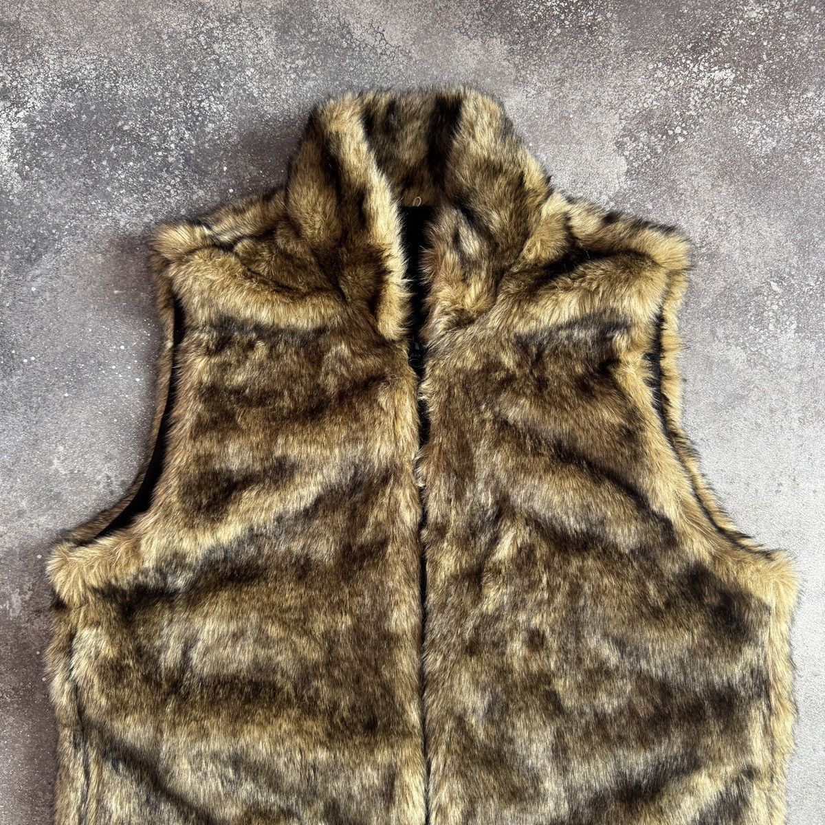 Abercrombie & Fitch Abercrombie & Fitch Vintage Y2K Faux Fur Vest Jacket Size XL / US 12-14 / IT 48-50 - 3 Thumbnail
