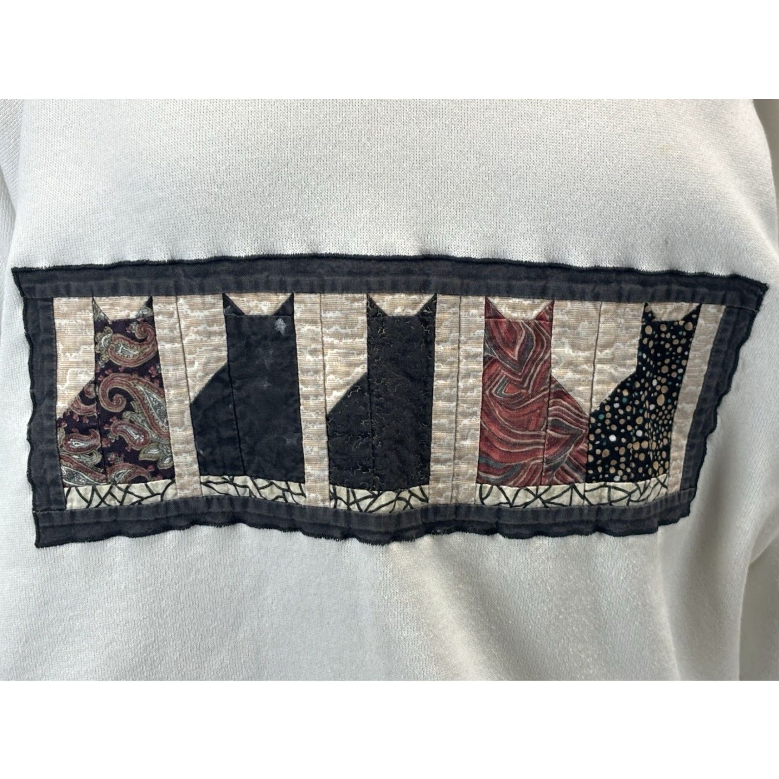 Hanes Vtg Hanes Cat Quilted Sweatshirt Sz X-Large White Granny Core Kitschy 90s Size XL / US 12-14 / IT 48-50 - 6 Thumbnail