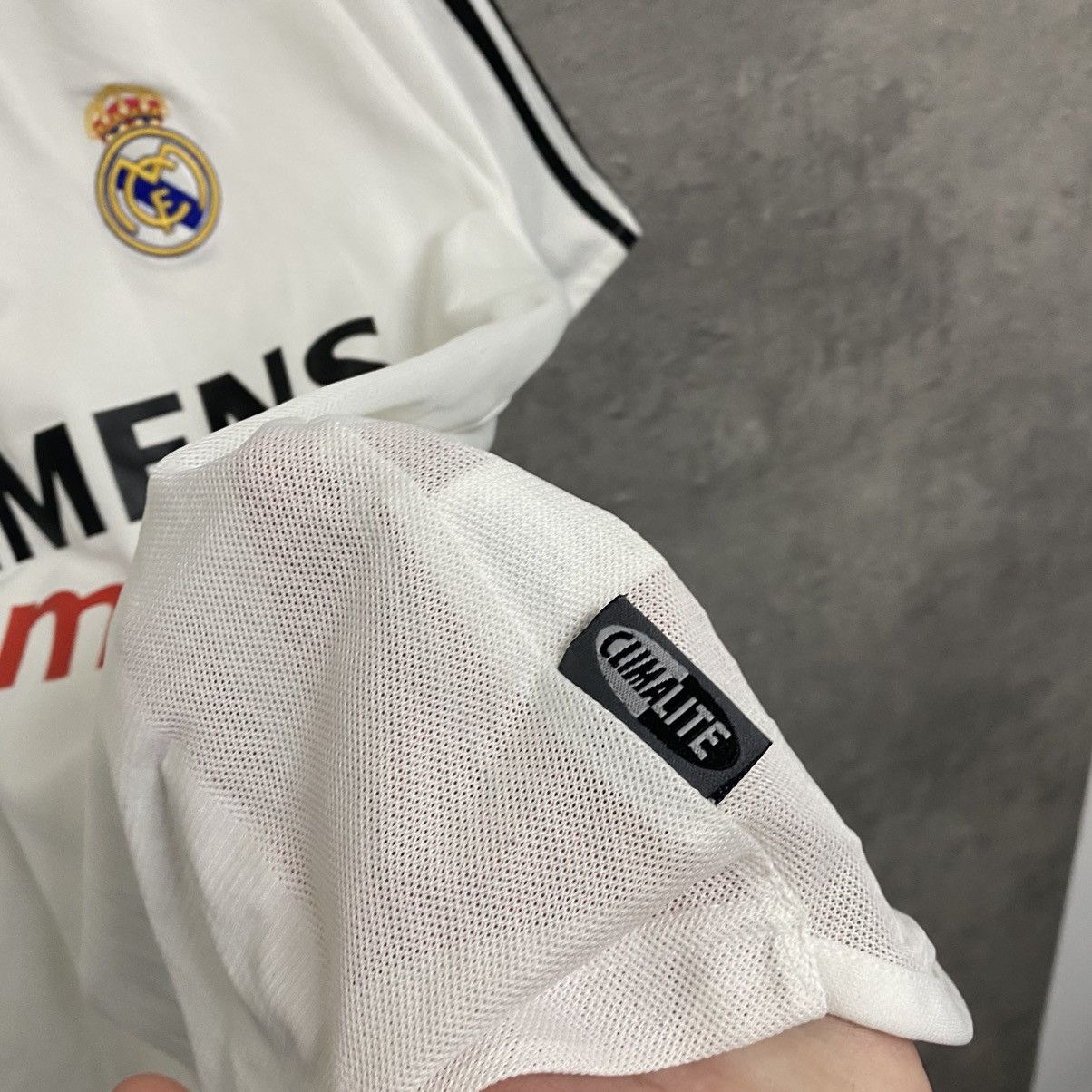 Adidas Adidas Real Madrid 2003/2004 Home Soccer Jersey Vintage Size US S / EU 44-46 / 1 - 7 Thumbnail