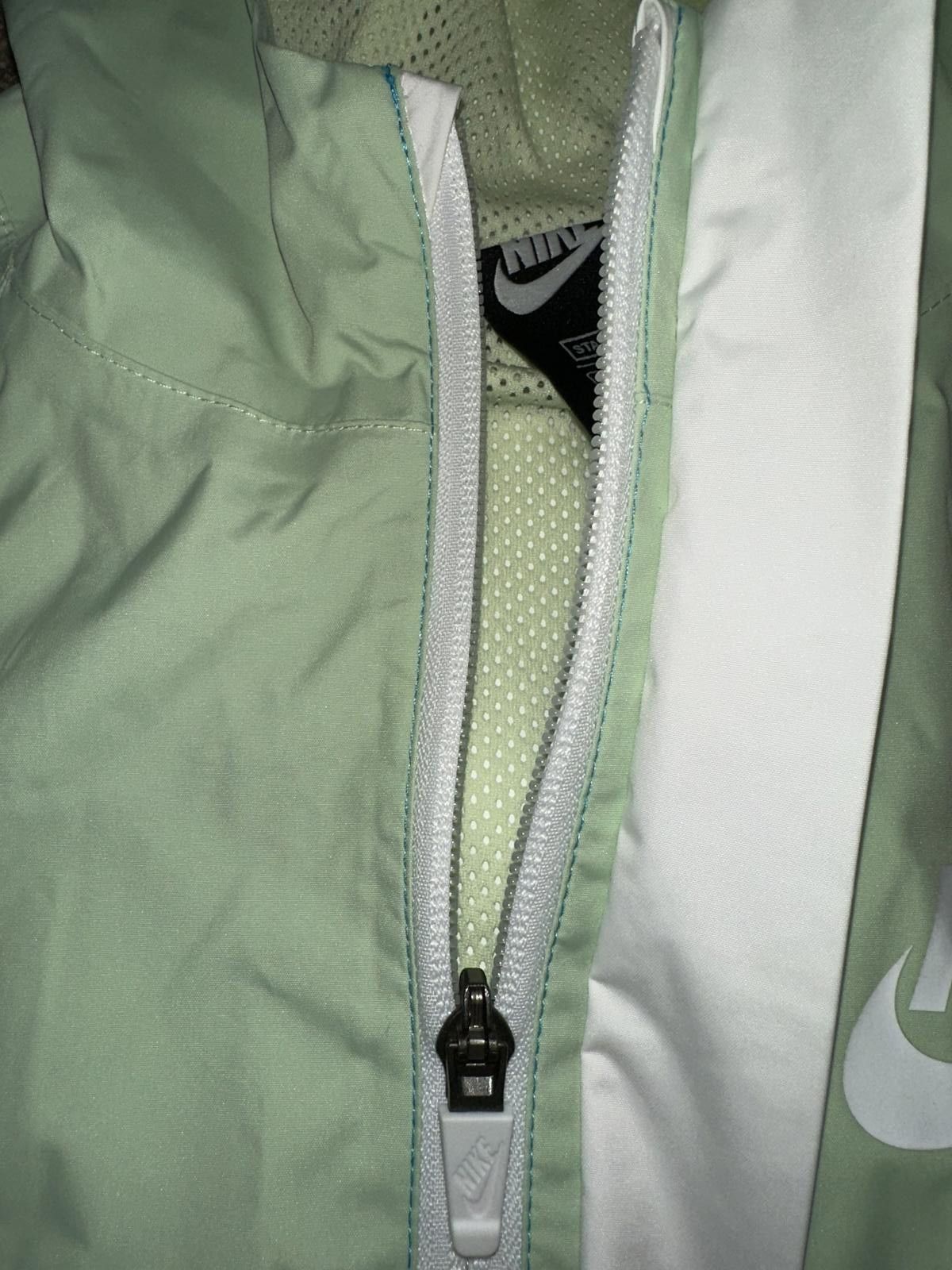 Nike Nike Sportswear Boy's Windrunner Full Zip Chlorine Blue Hooded Jacket Sample Size US M / EU 48-50 / 2 - 3 Thumbnail