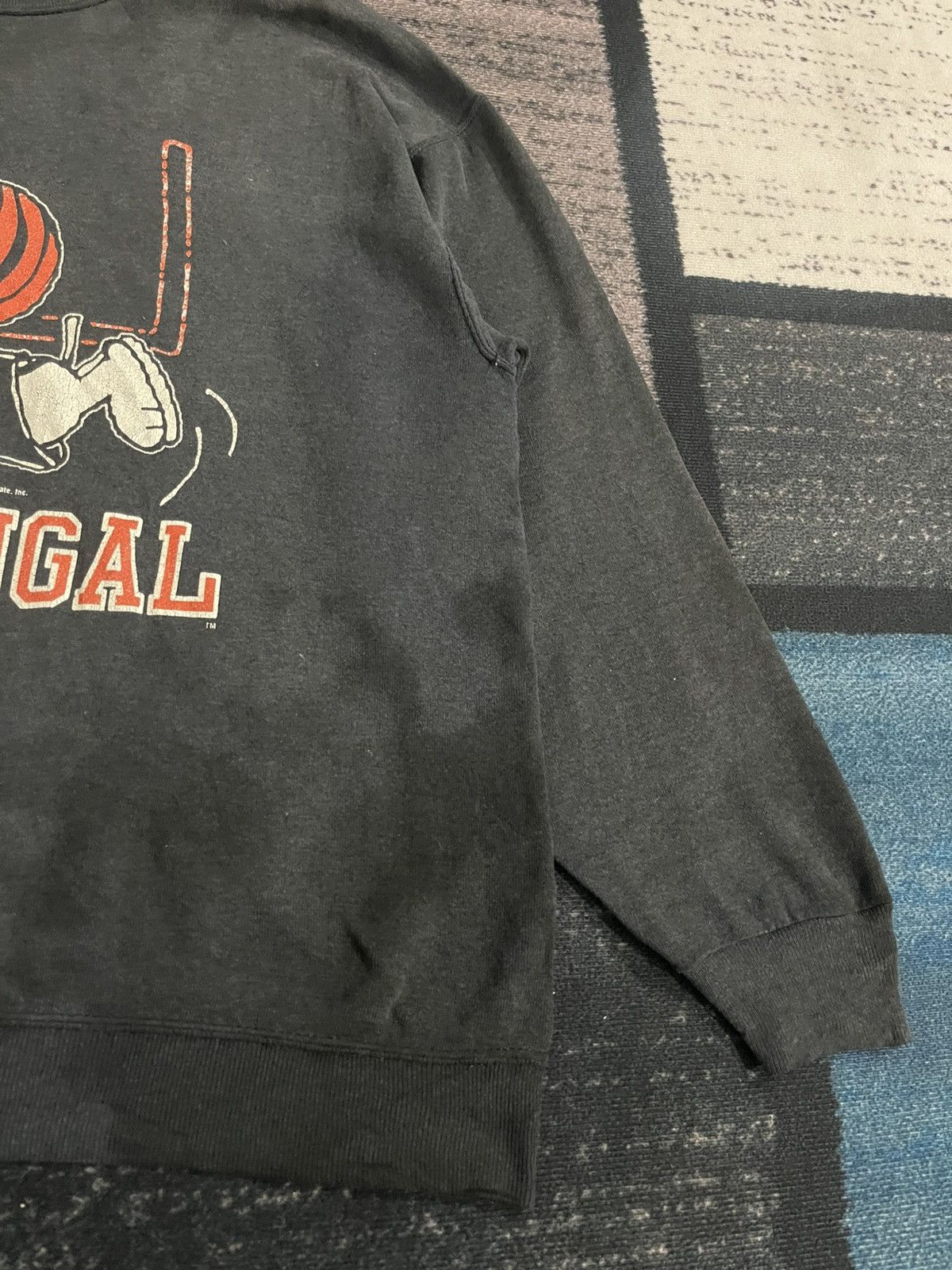 Vintage Vintage 80s Snoopy Joe Bengal Distressed Sweatshirt Size US XL / EU 56 / 4 - 8 Thumbnail