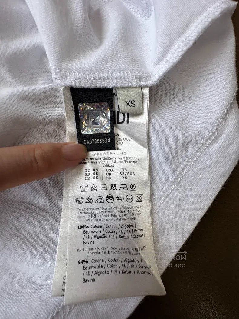 Fendi Fendi Logo White Crew Neck Short Sleeve T-Shirt Size XS / US 0-2 / IT 36-38 - 5 Thumbnail