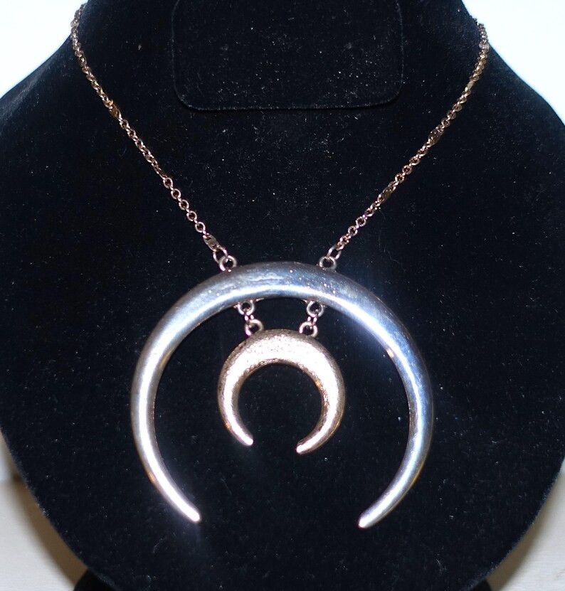 Other Gold Silver Tone Half Moon Chain Necklace 19" Size ONE SIZE - 1 Thumbnail