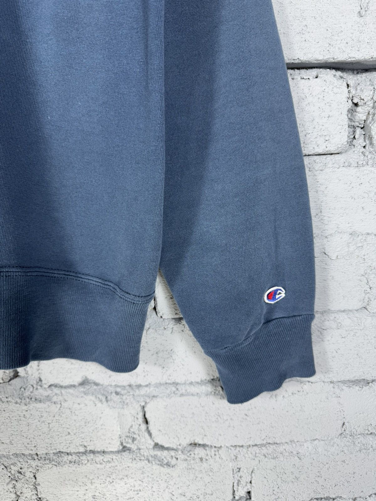 Vintage Vintage Champion Distressed Sun Faded Sweatshirt Size US M / EU 48-50 / 2 - 5 Thumbnail