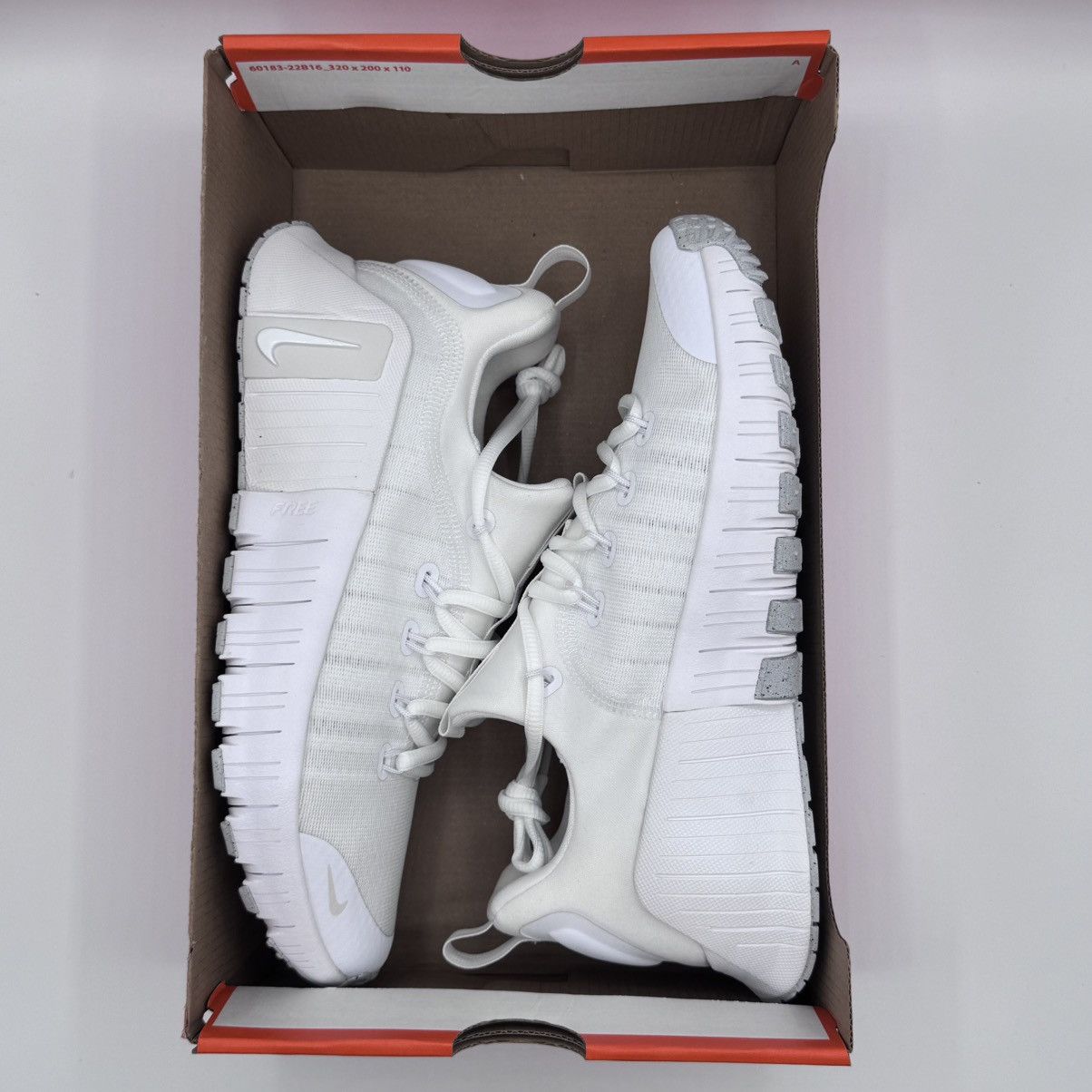 Nike Nike Free Metcon Women Size 8 Platinum Tint FJ7126-101 Size US 8 / IT 38 - 8 Thumbnail