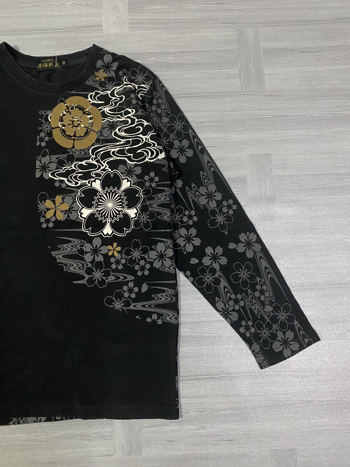 Japanese Brand Fugutaiten Embroidery Tiger Vs Eagles Symbol of Yakuza Gang Size US M / EU 48-50 / 2 - 12 Thumbnail