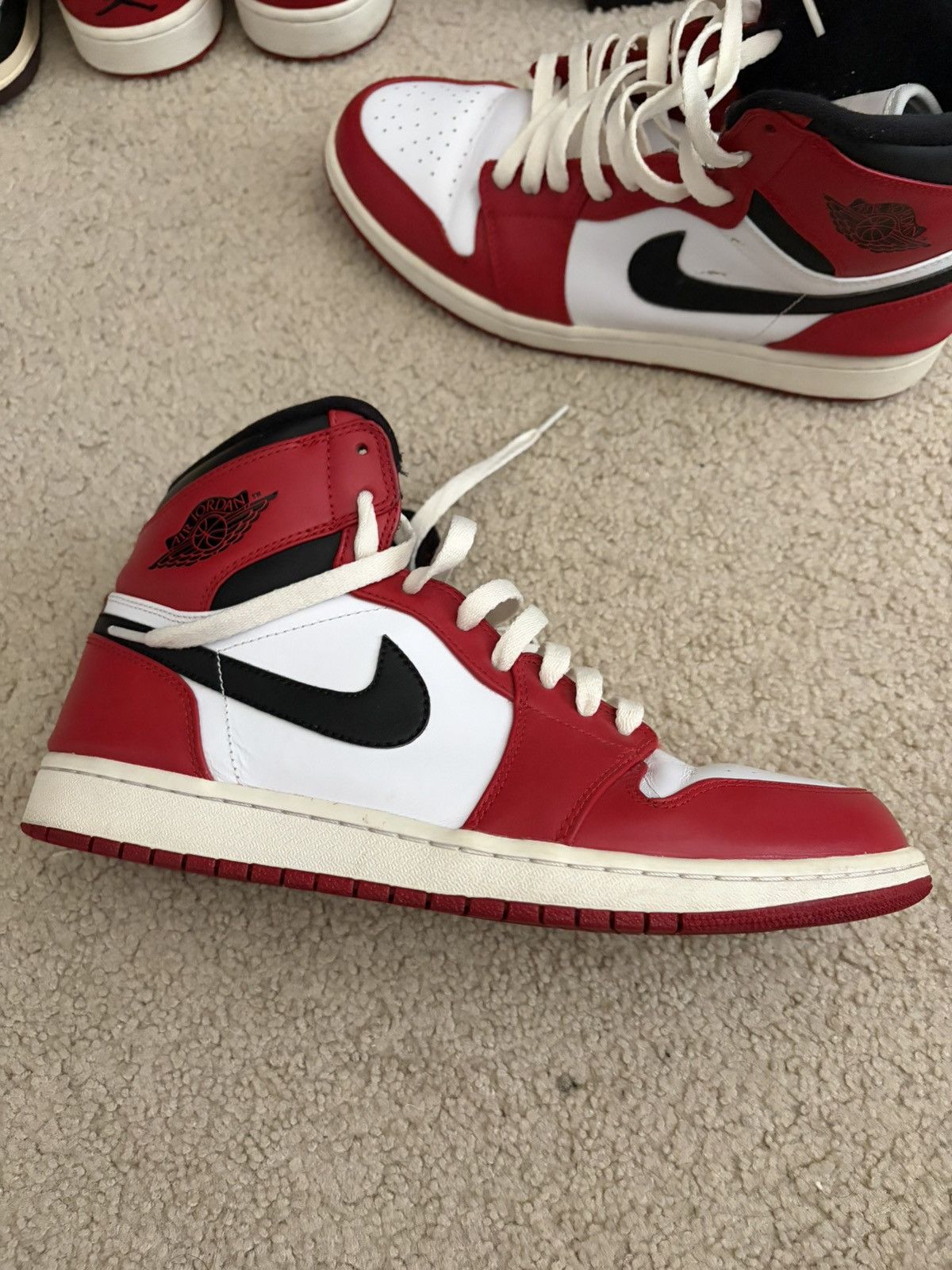 Jordan Brand Air Jordan 1 Retro High 2013 Chicago 2013 Size US 11 / EU 44 - 14 Thumbnail