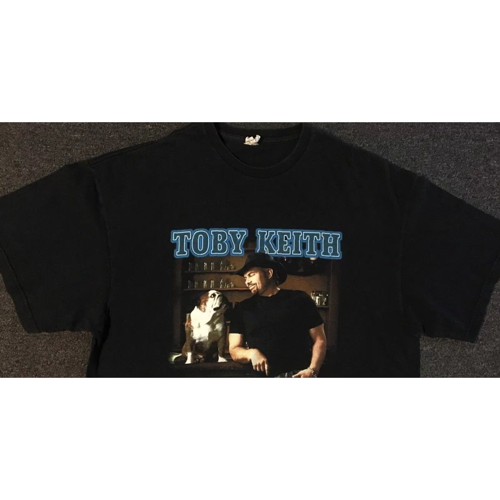 Vintage VINTAGE Toby Keith I Love This Bar Faded Shirt 2XL Black Concert Tour 90s Grunge Rock Western Music Mens T-Shirt Size US XXL / EU 58 / 5 - 6 Thumbnail