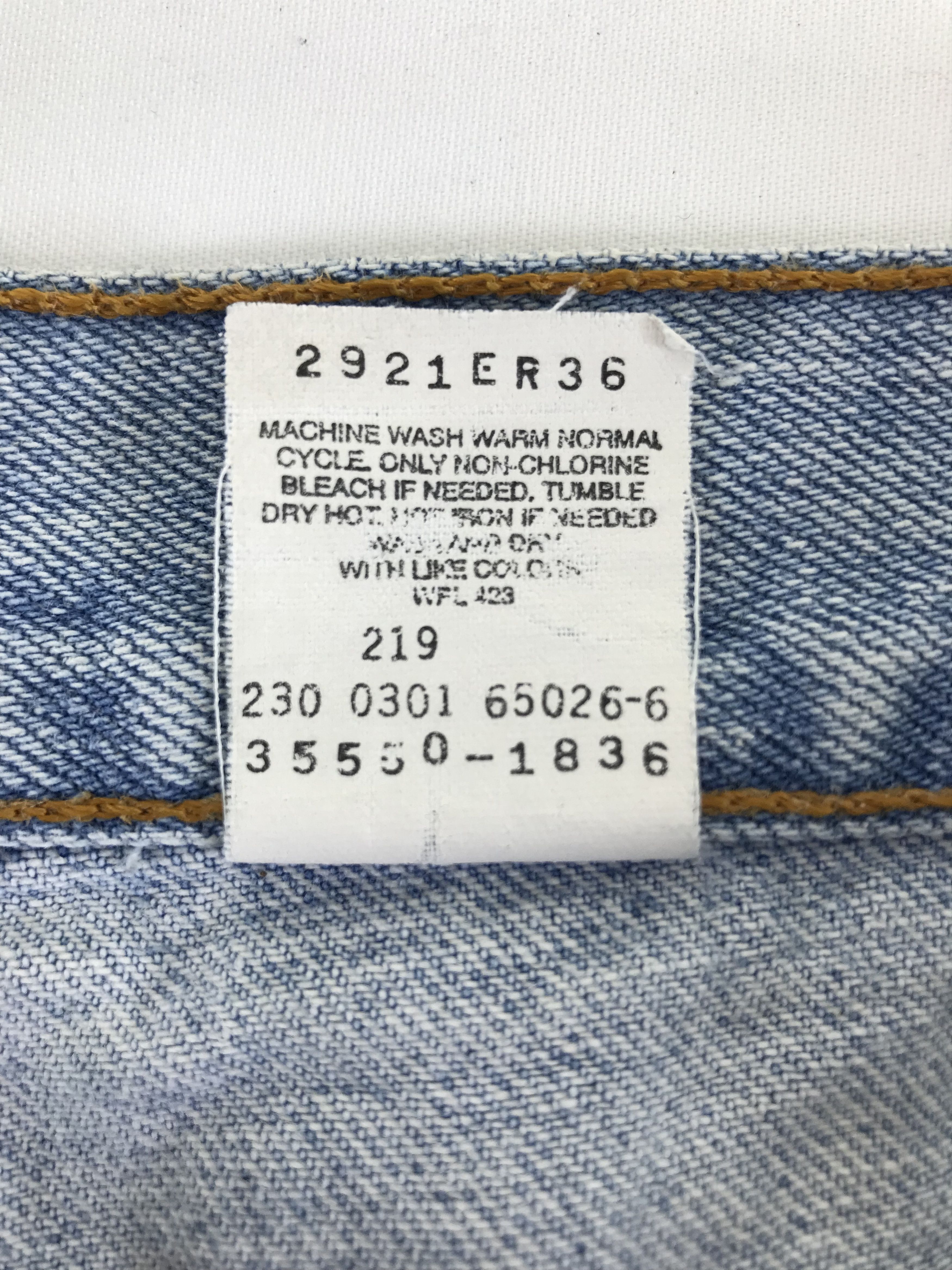 Levi's Vintage Levi's 550 Relaxed Wash Light Wash Short Jeans Size US 32 / EU 48 - 5 Thumbnail